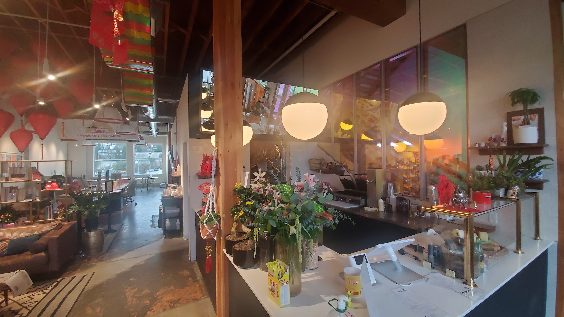 Hello Em Việt Coffee & Roastery