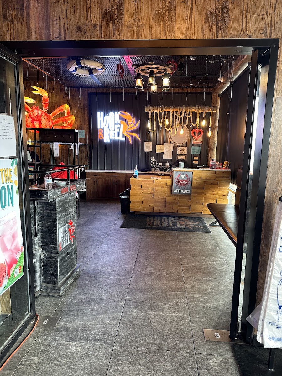 Hook & Reel Cajun Seafood & Bar