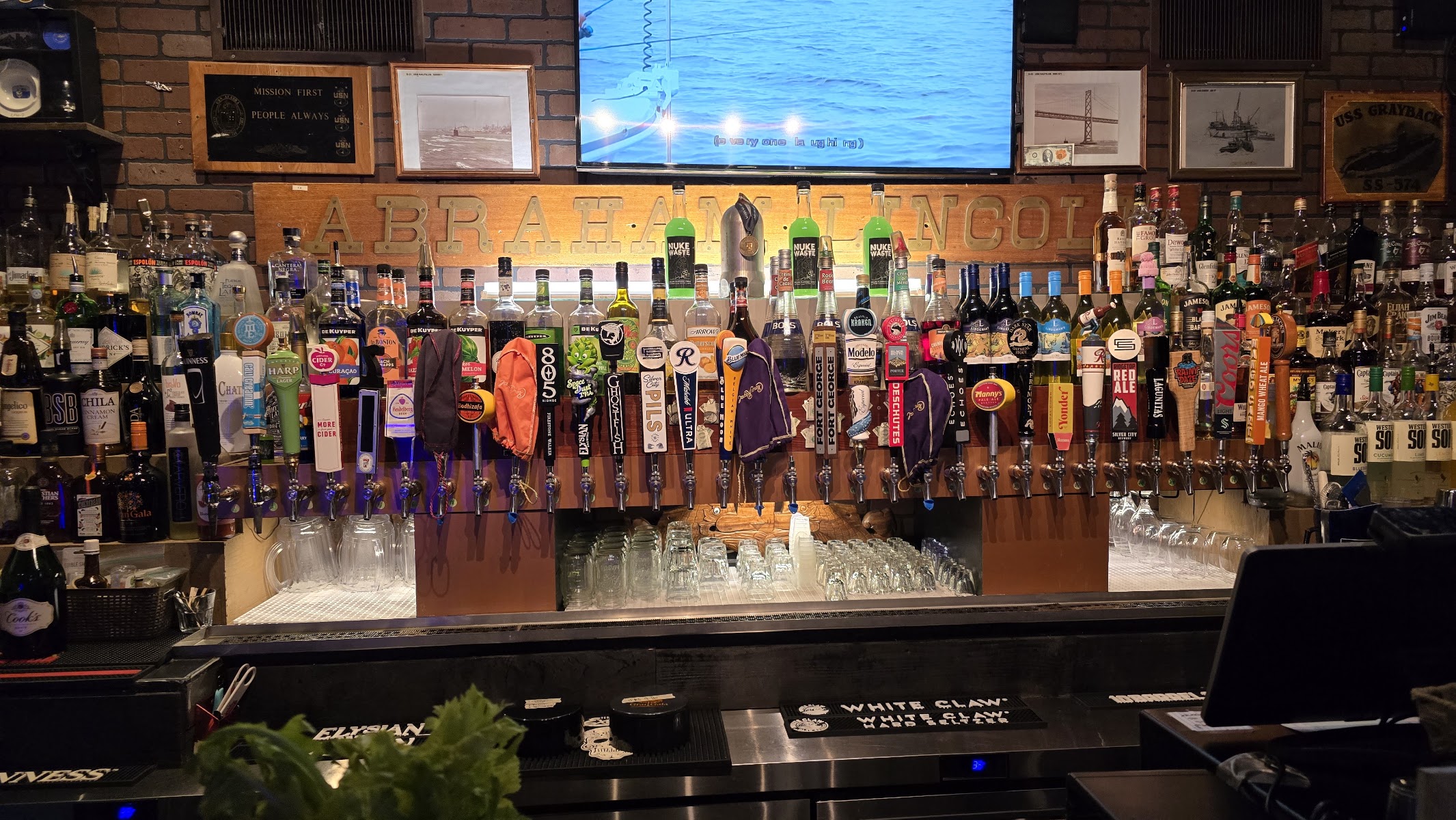 Horse & Cow Bar & Grill