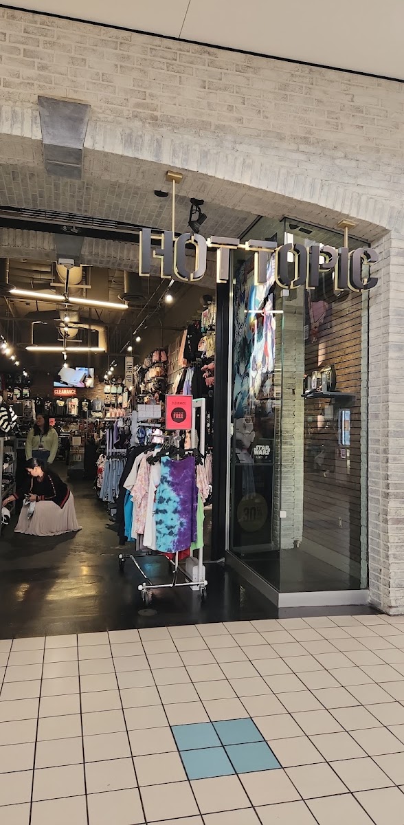 Hot Topic