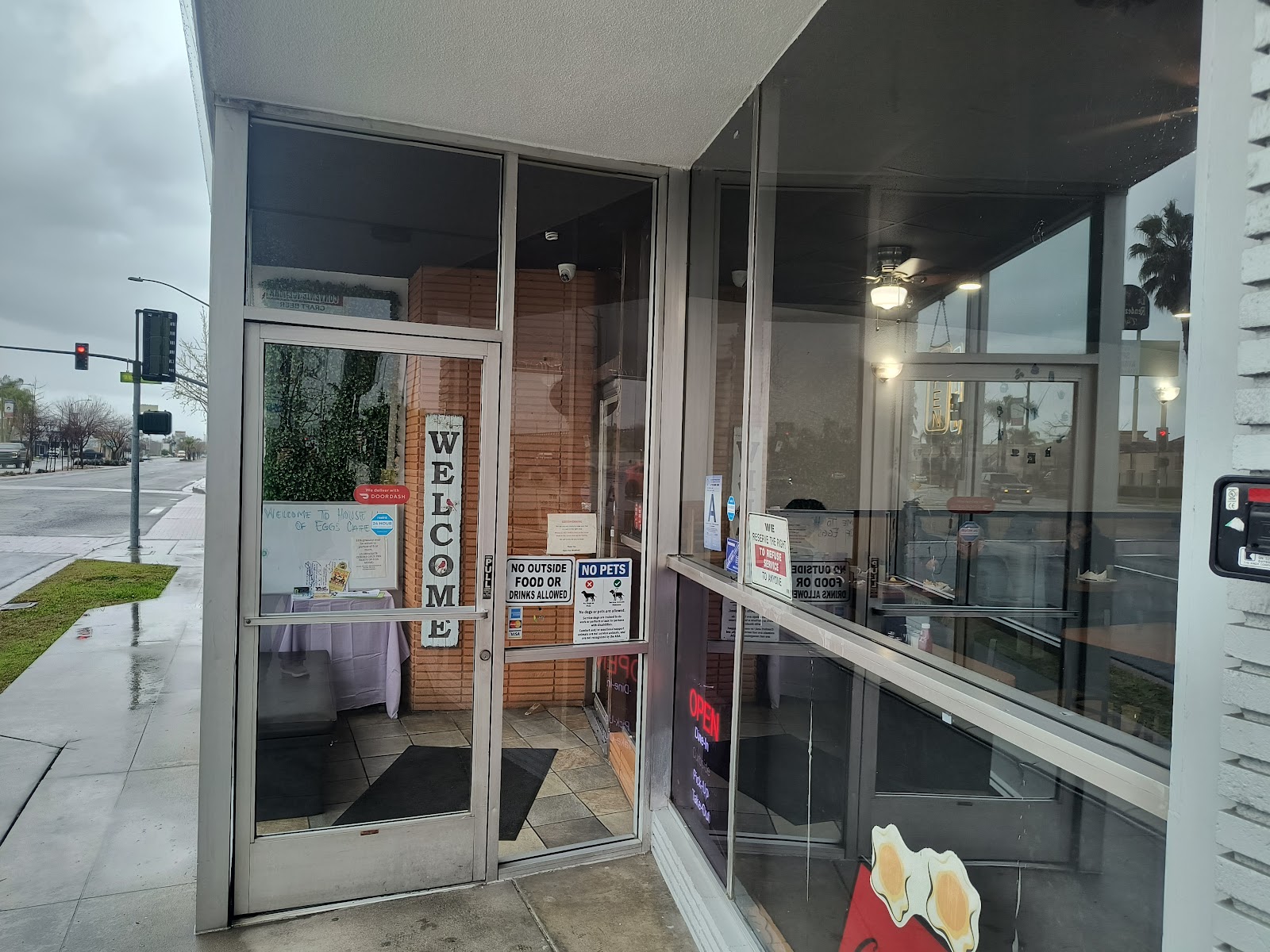 House Of Eggs Cafe