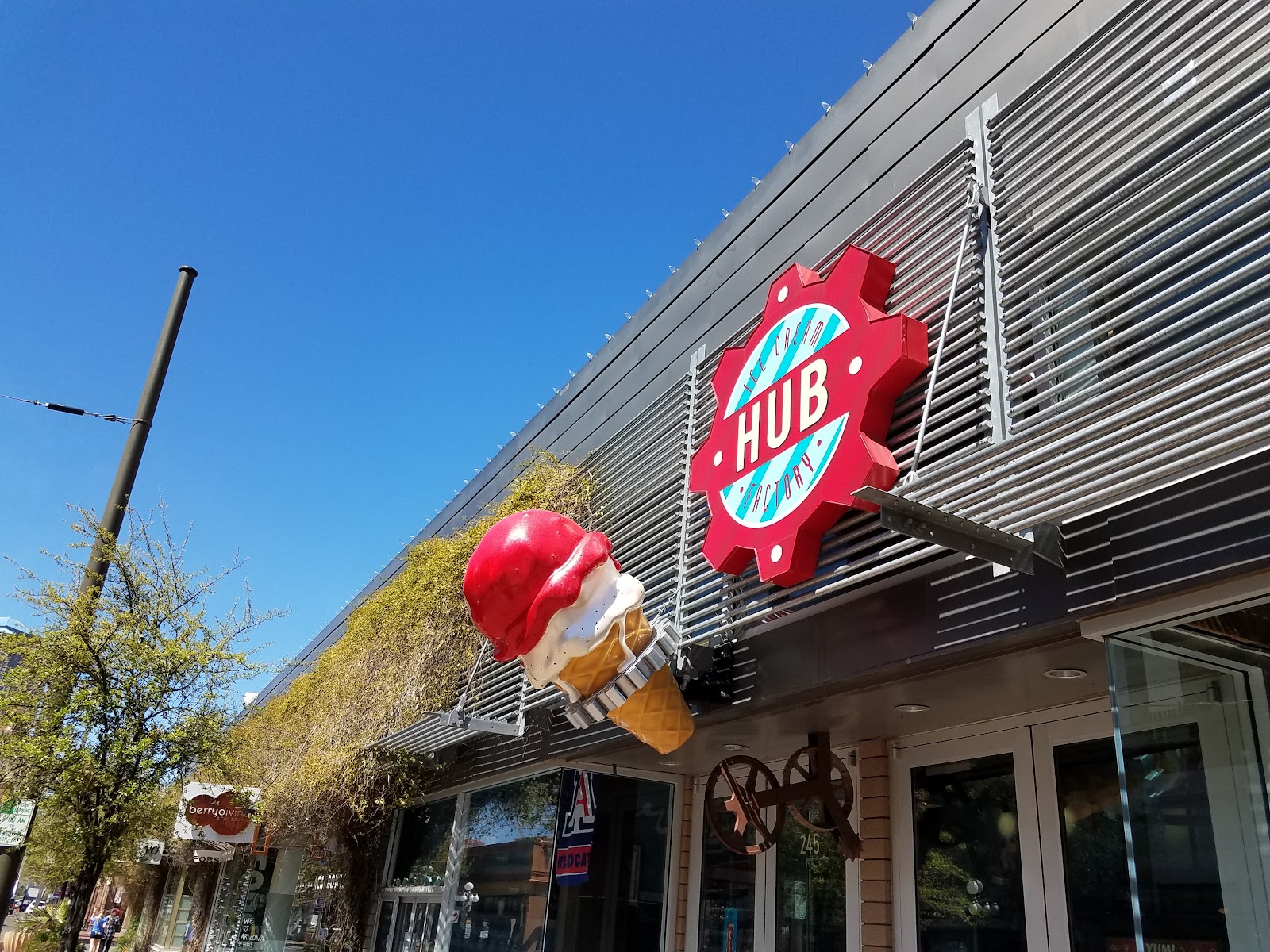Hub Ice Cream Parlor