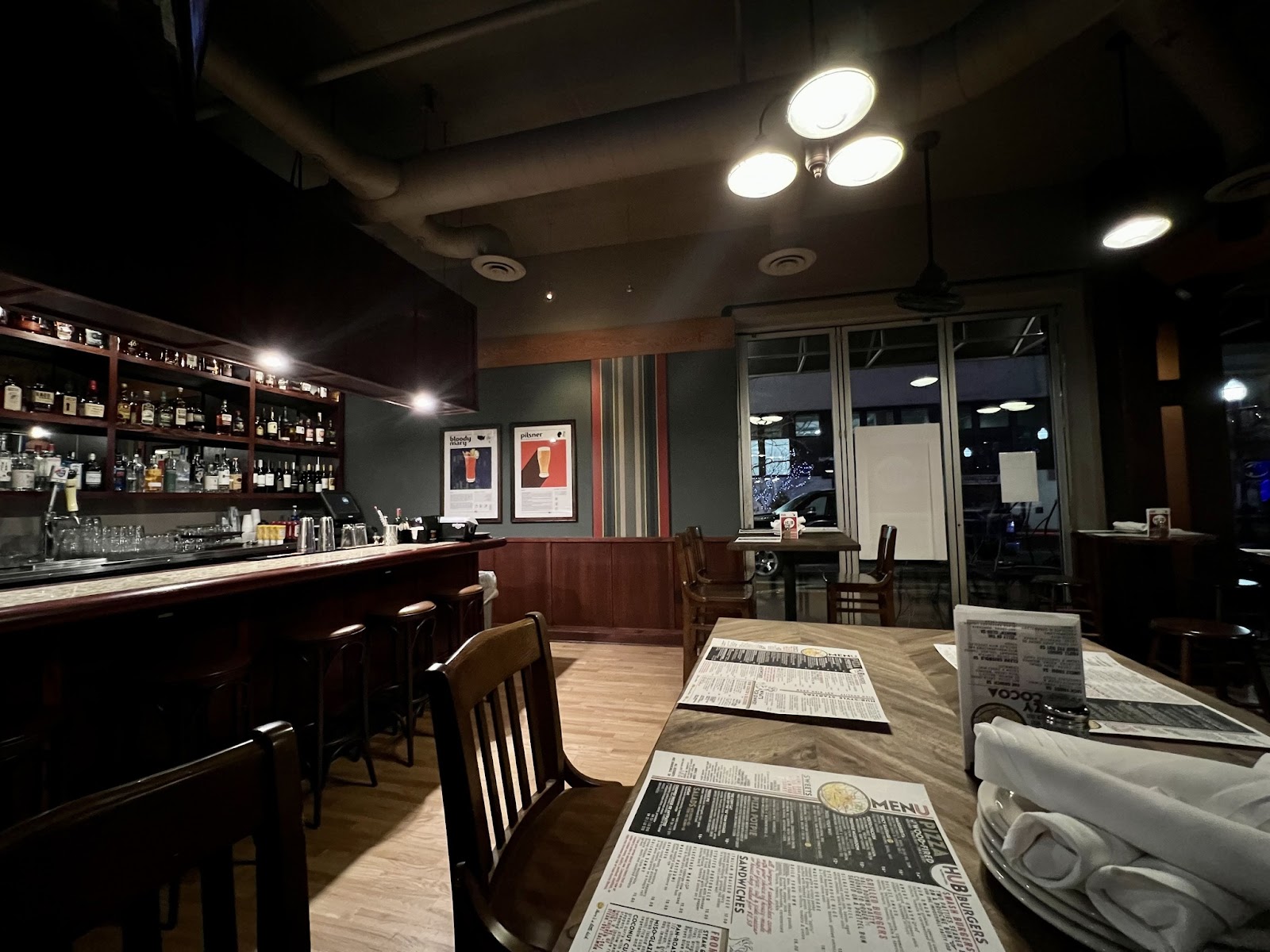 HUB Tavern + Grill