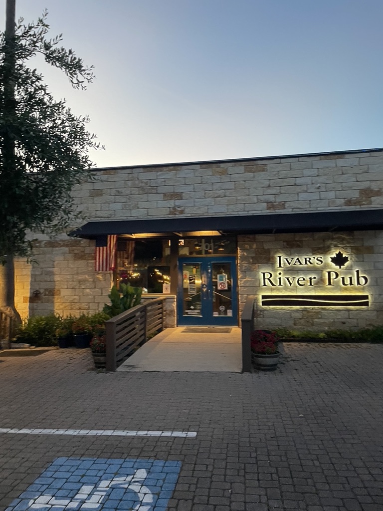 Ivar's River Pub