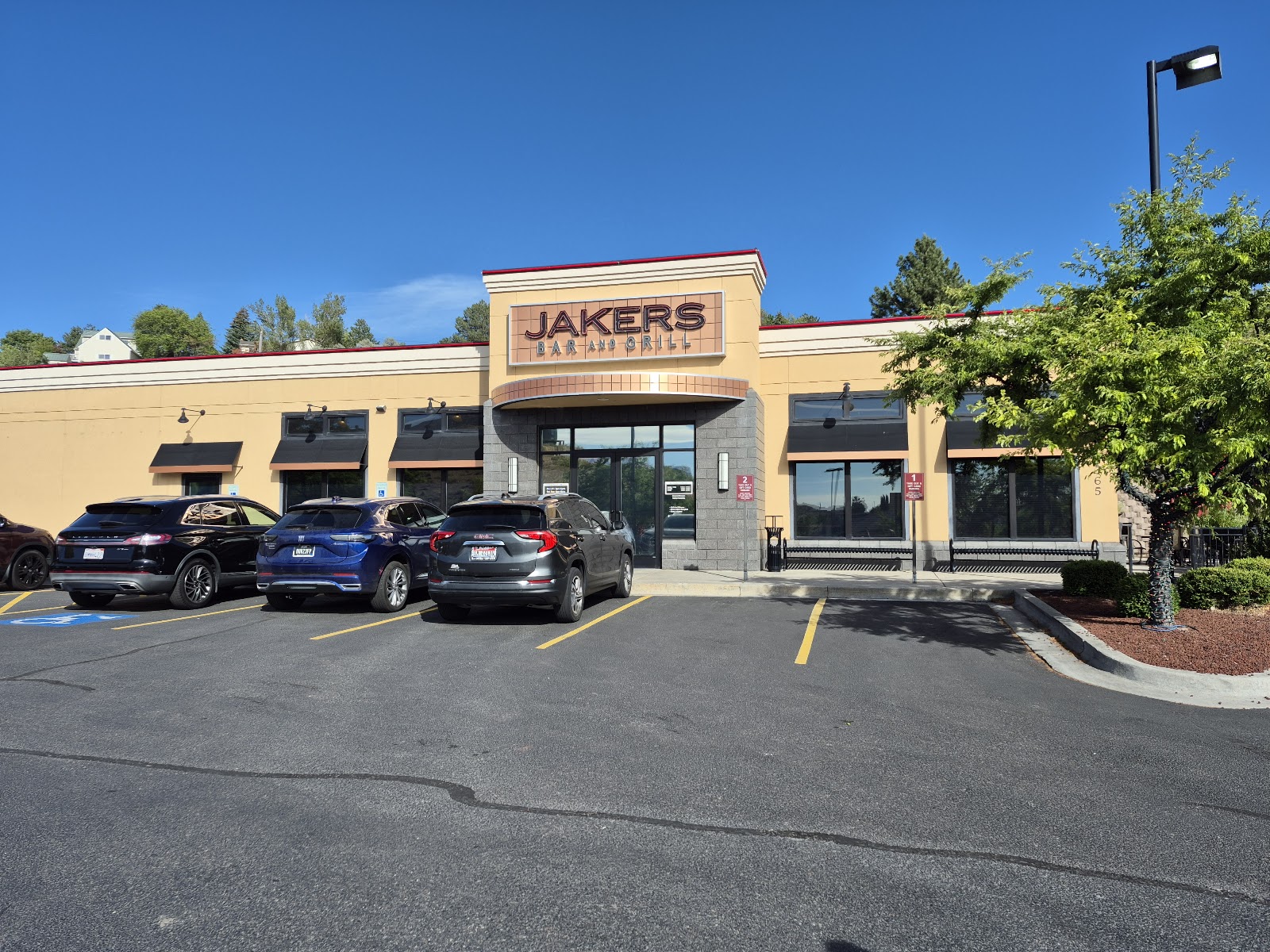 Jakers Bar & Grill
