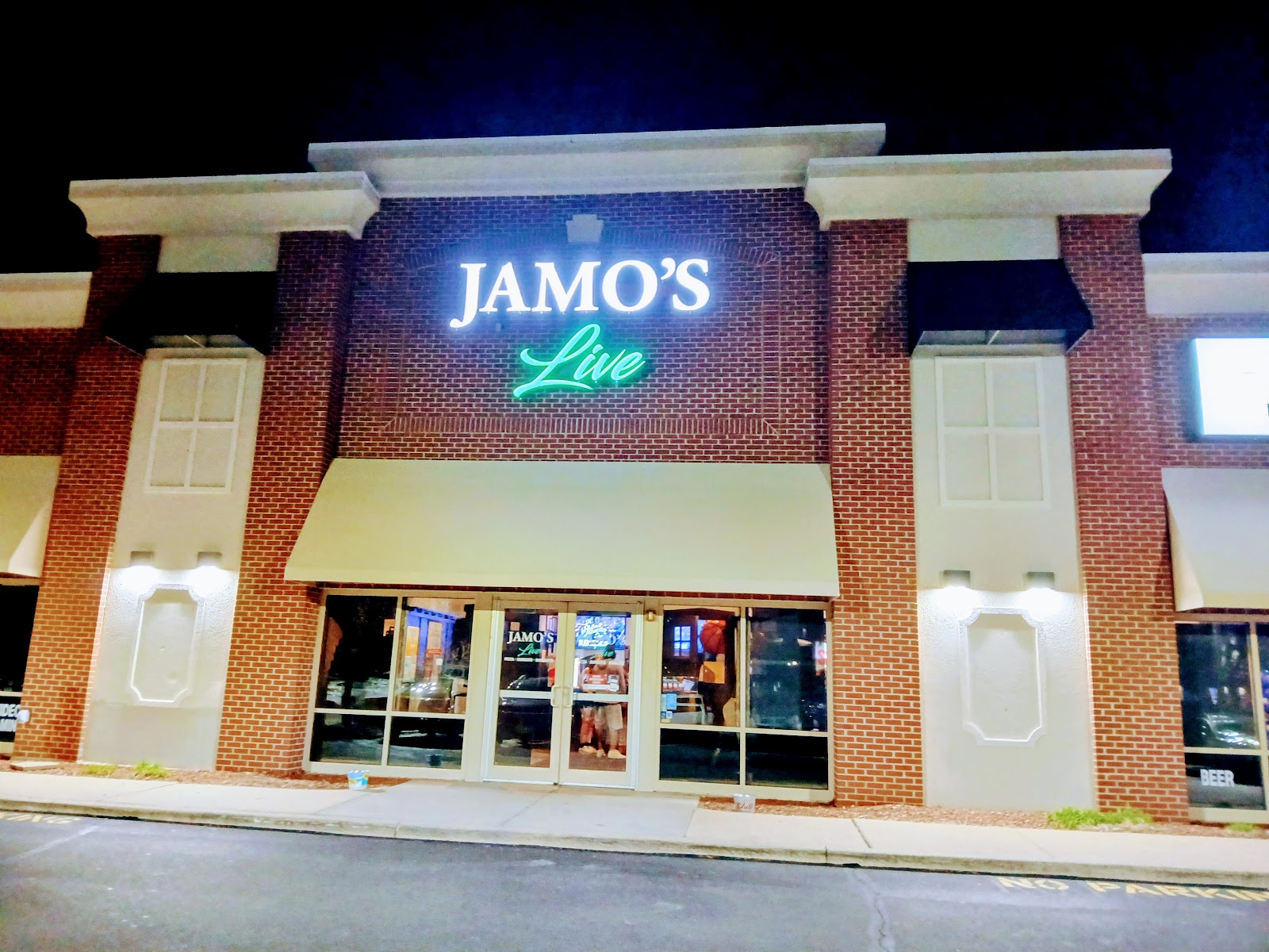 Jamo's Live