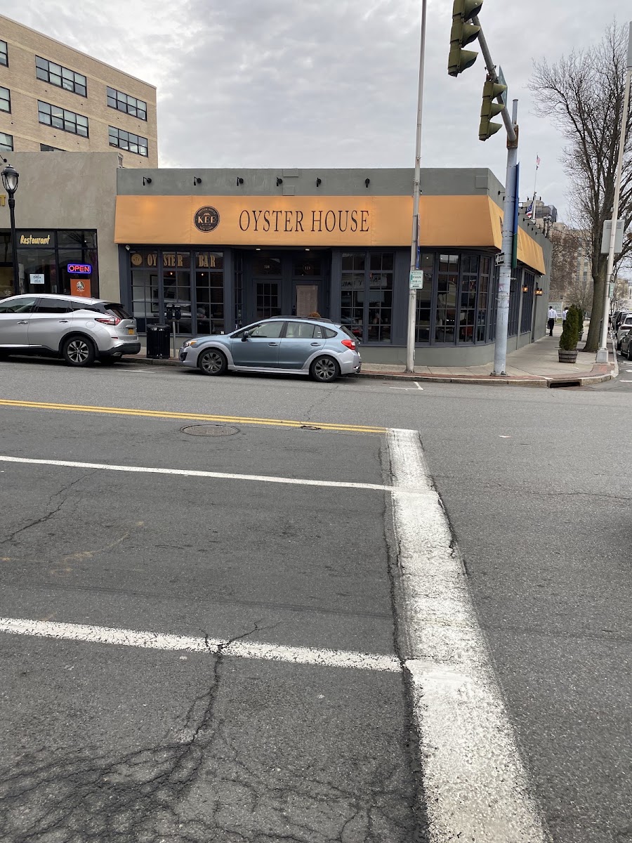 KEE Oyster House
