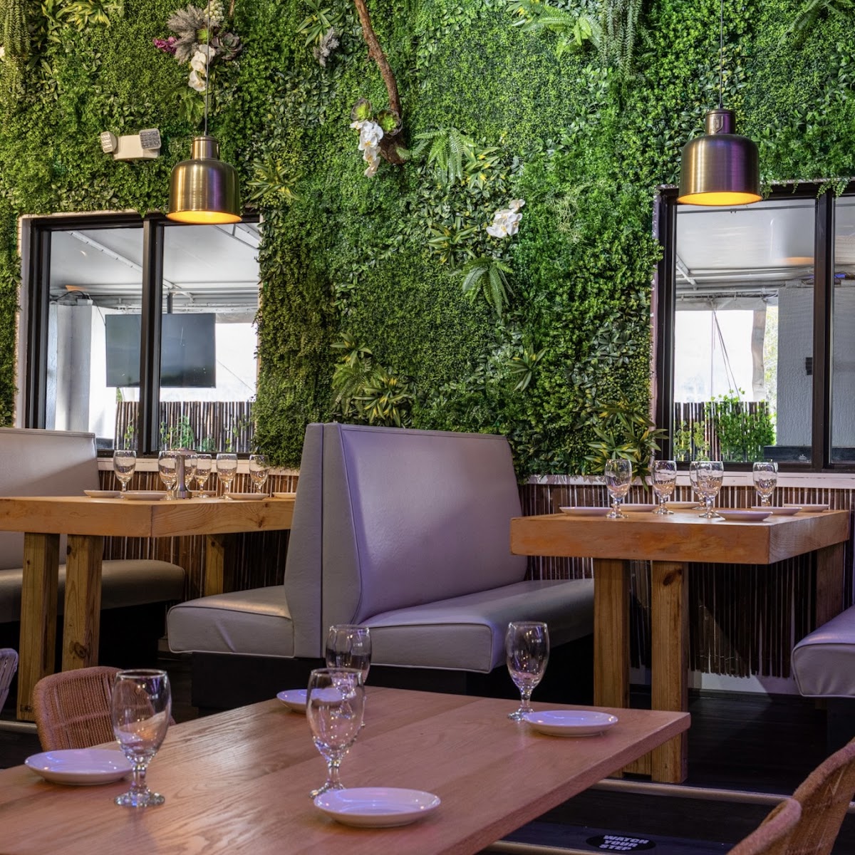 Kekoon Restaurant & Lounge