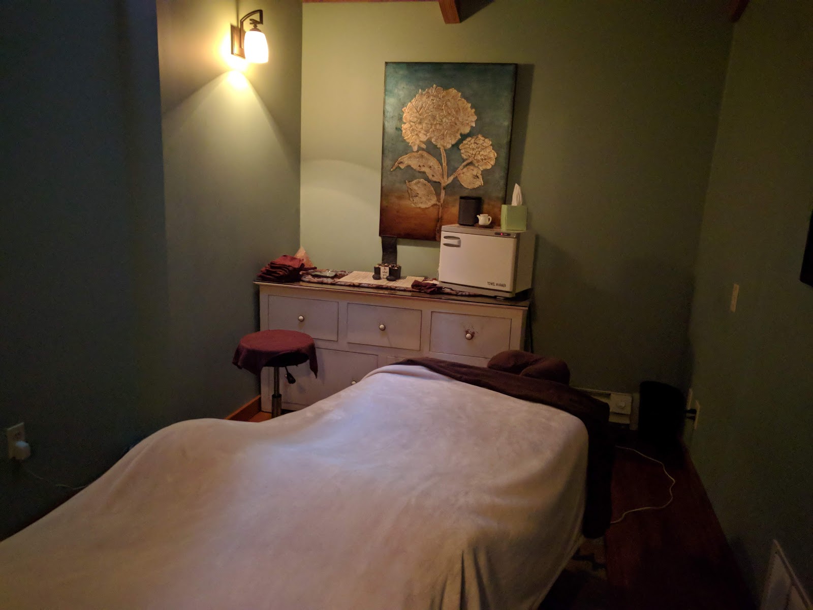 Knead Relief Massage