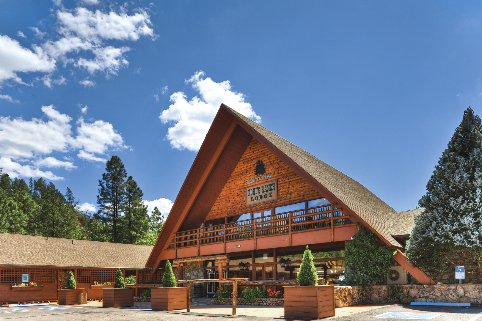 Kohl's Ranch Lodge