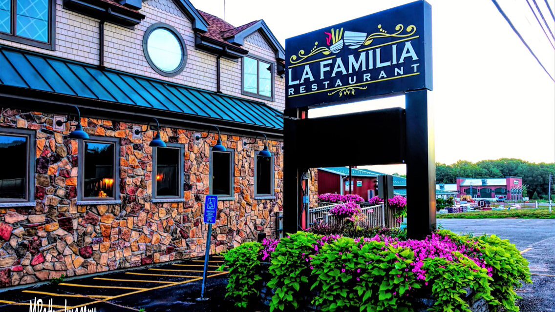 La Familia Restaurant