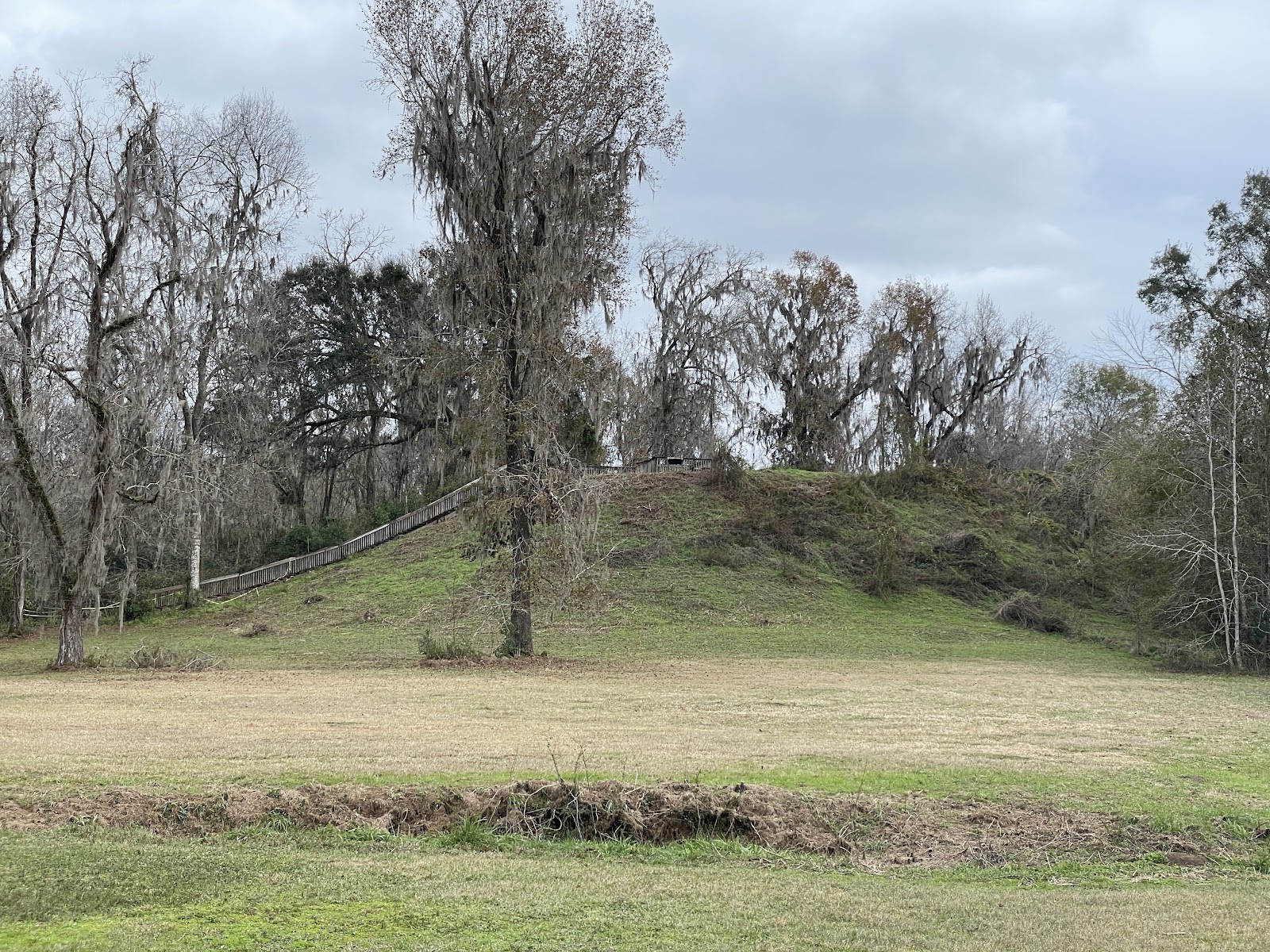 Lake Jackson Mounds State Park