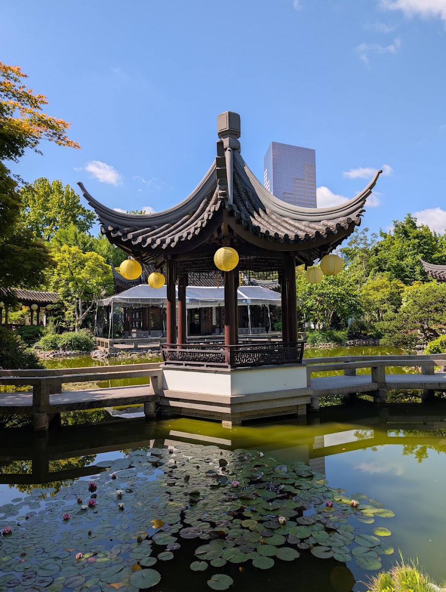 Lan Su Chinese Garden