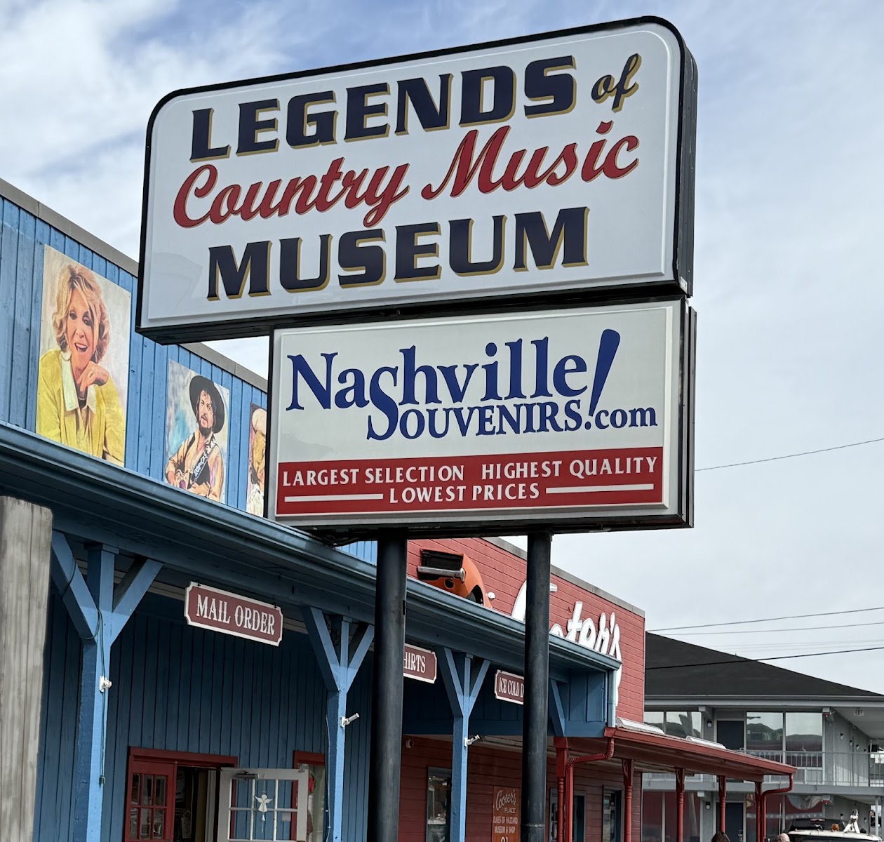 Legends of Country Music Museum and Nashville Souvenirs