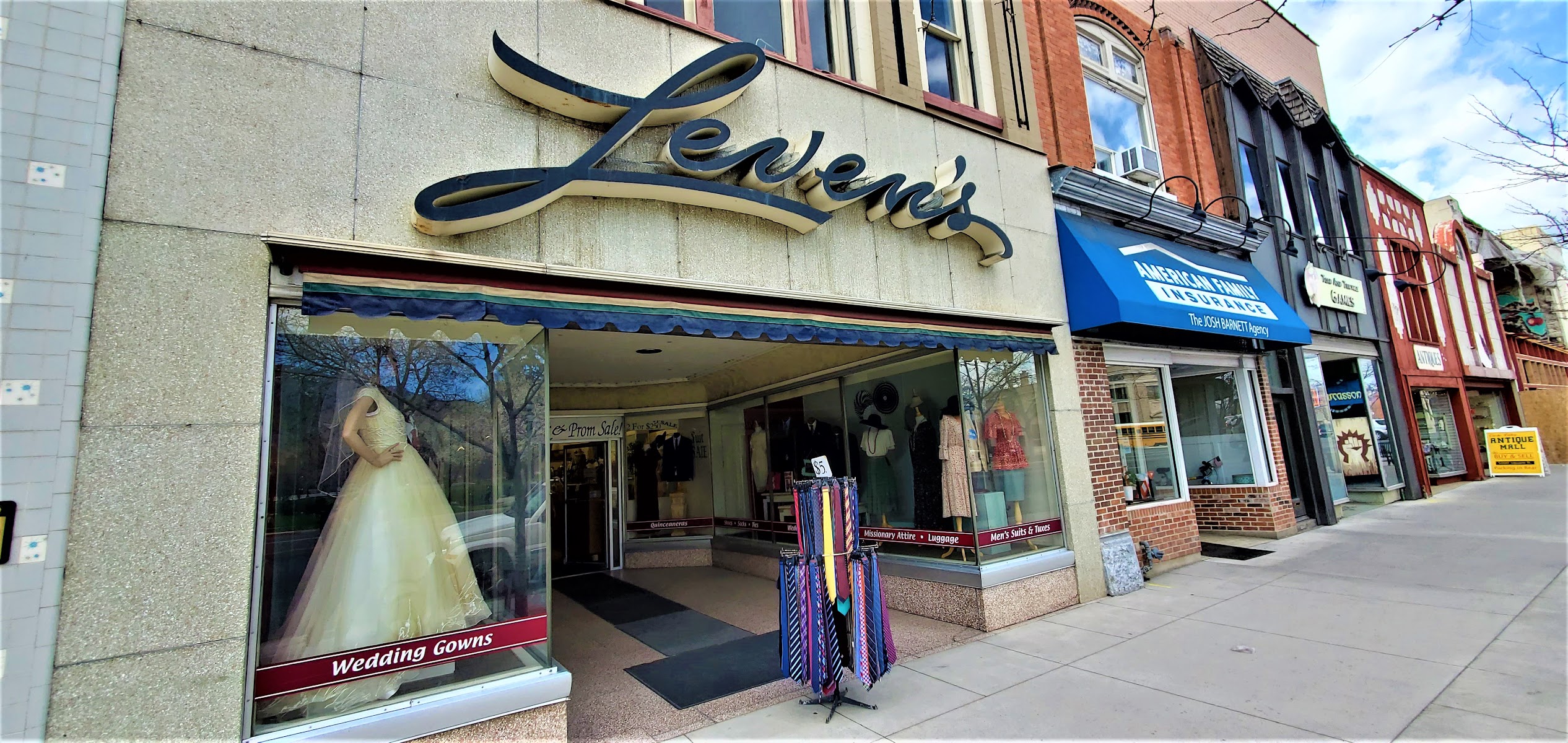 Leven's
