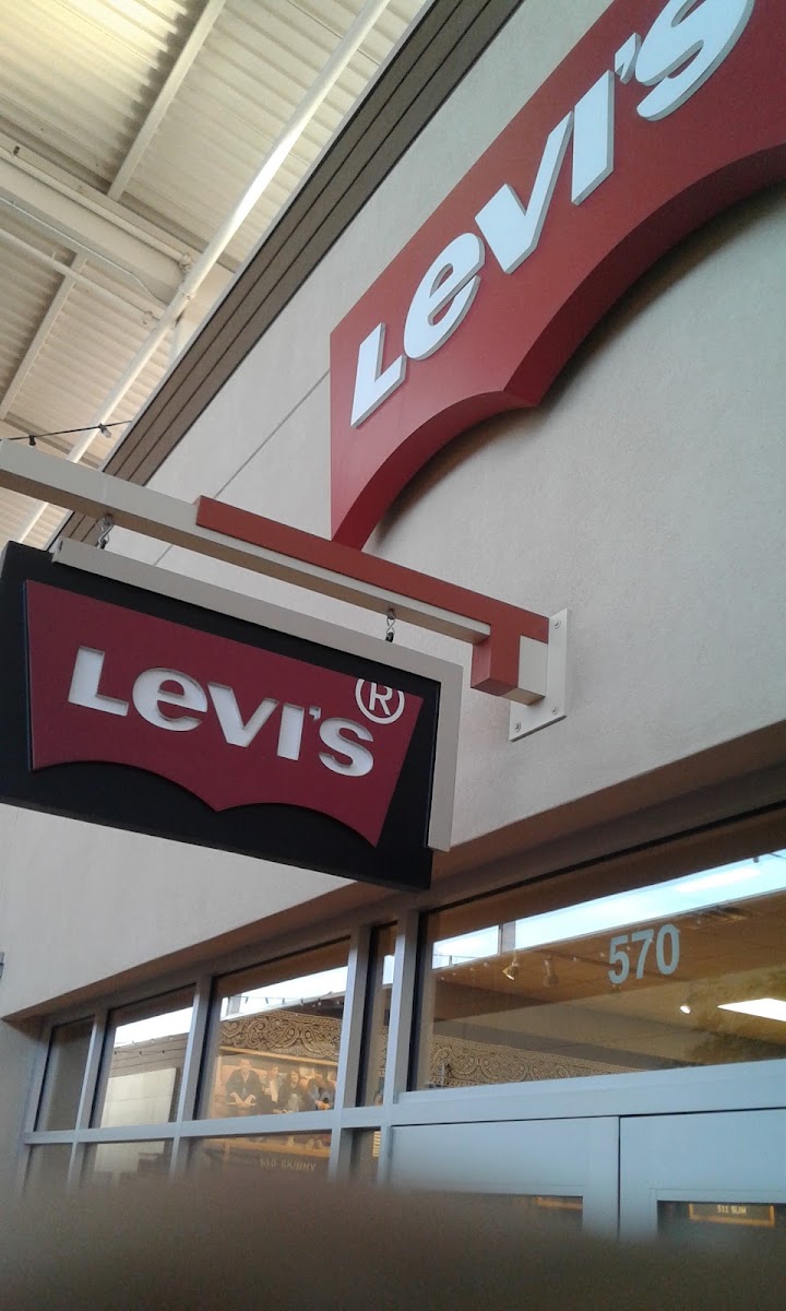 Levi’s Outlet Store