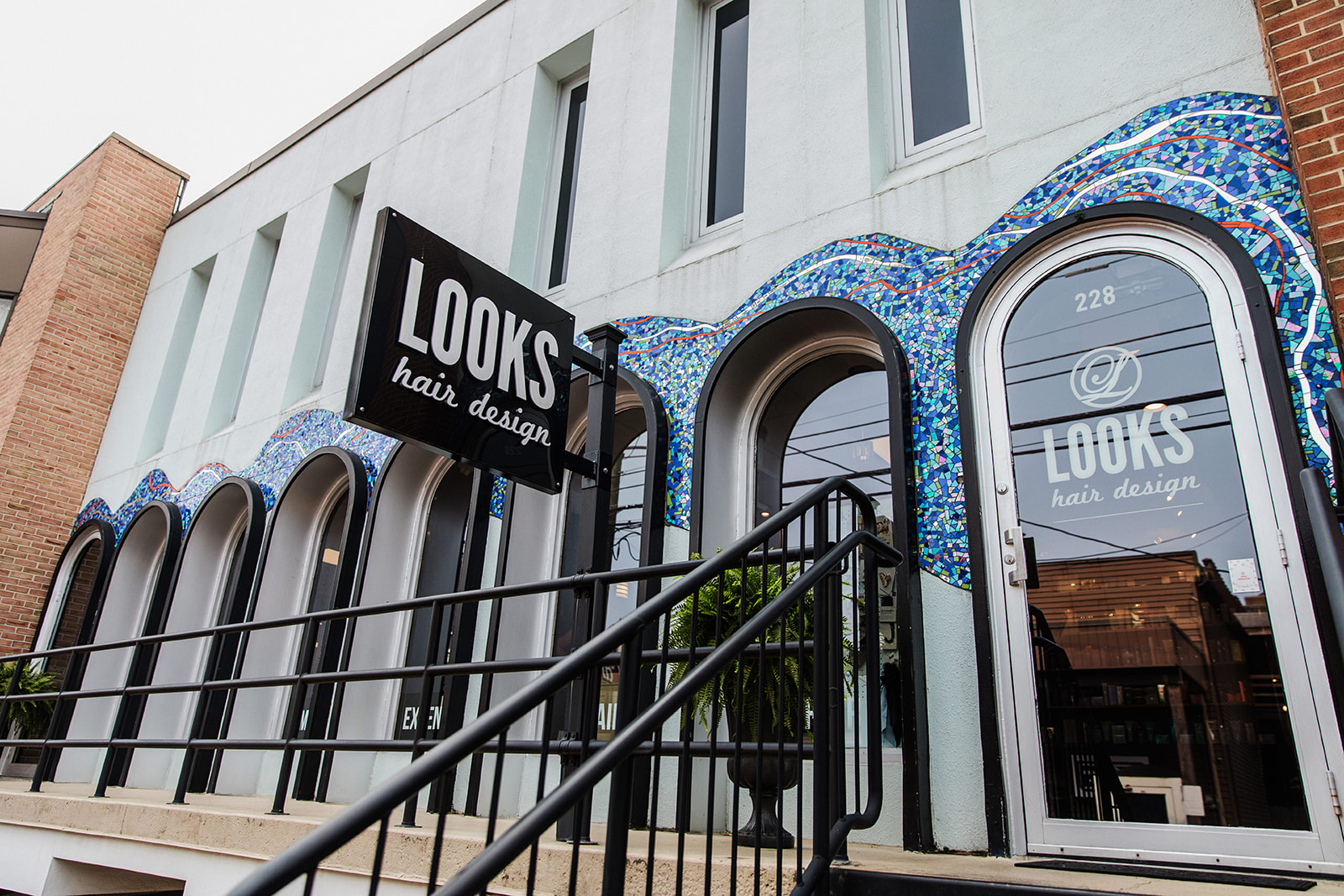 Looks Hair Design & Spa