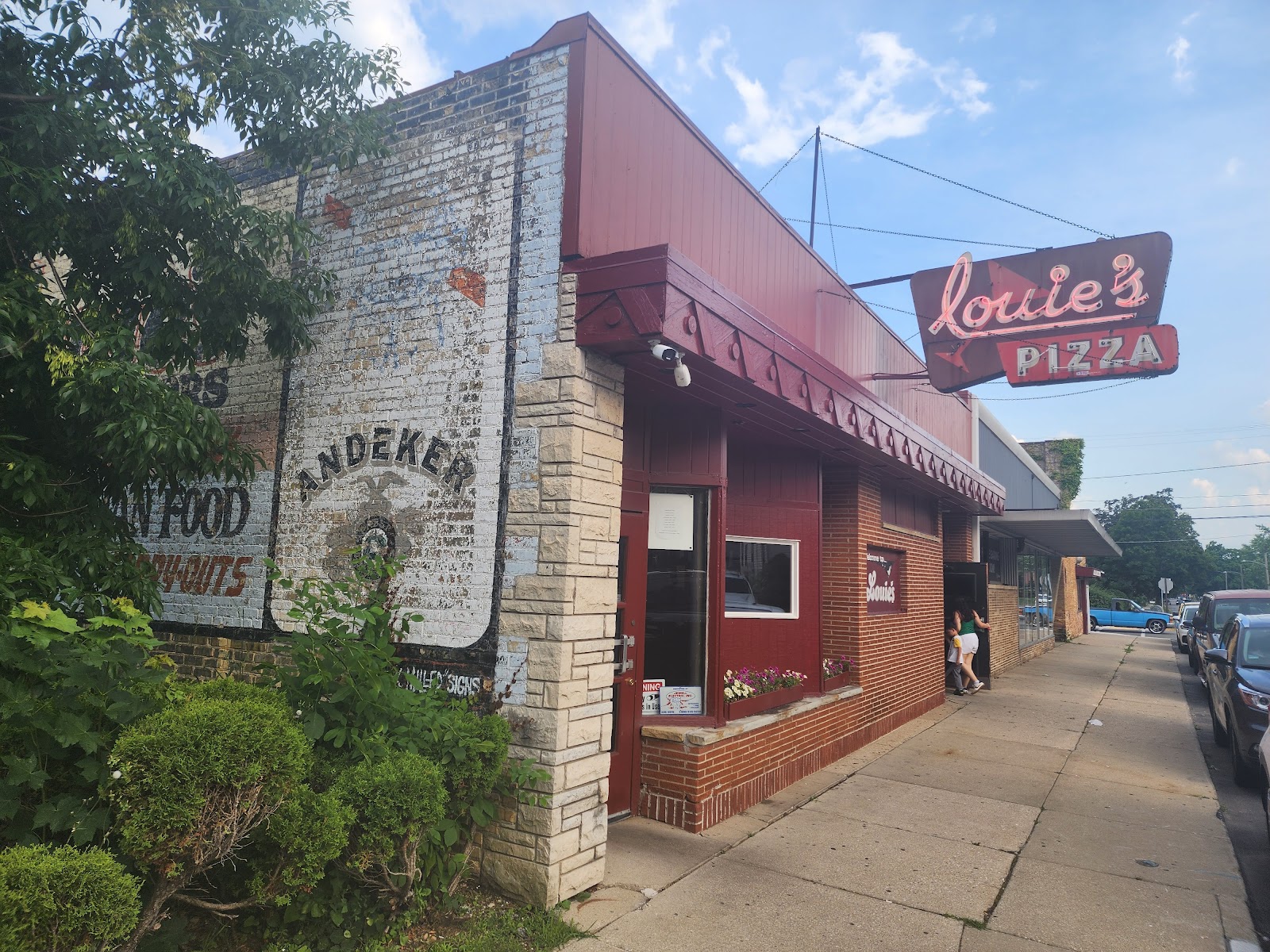 Louie's Restaurant