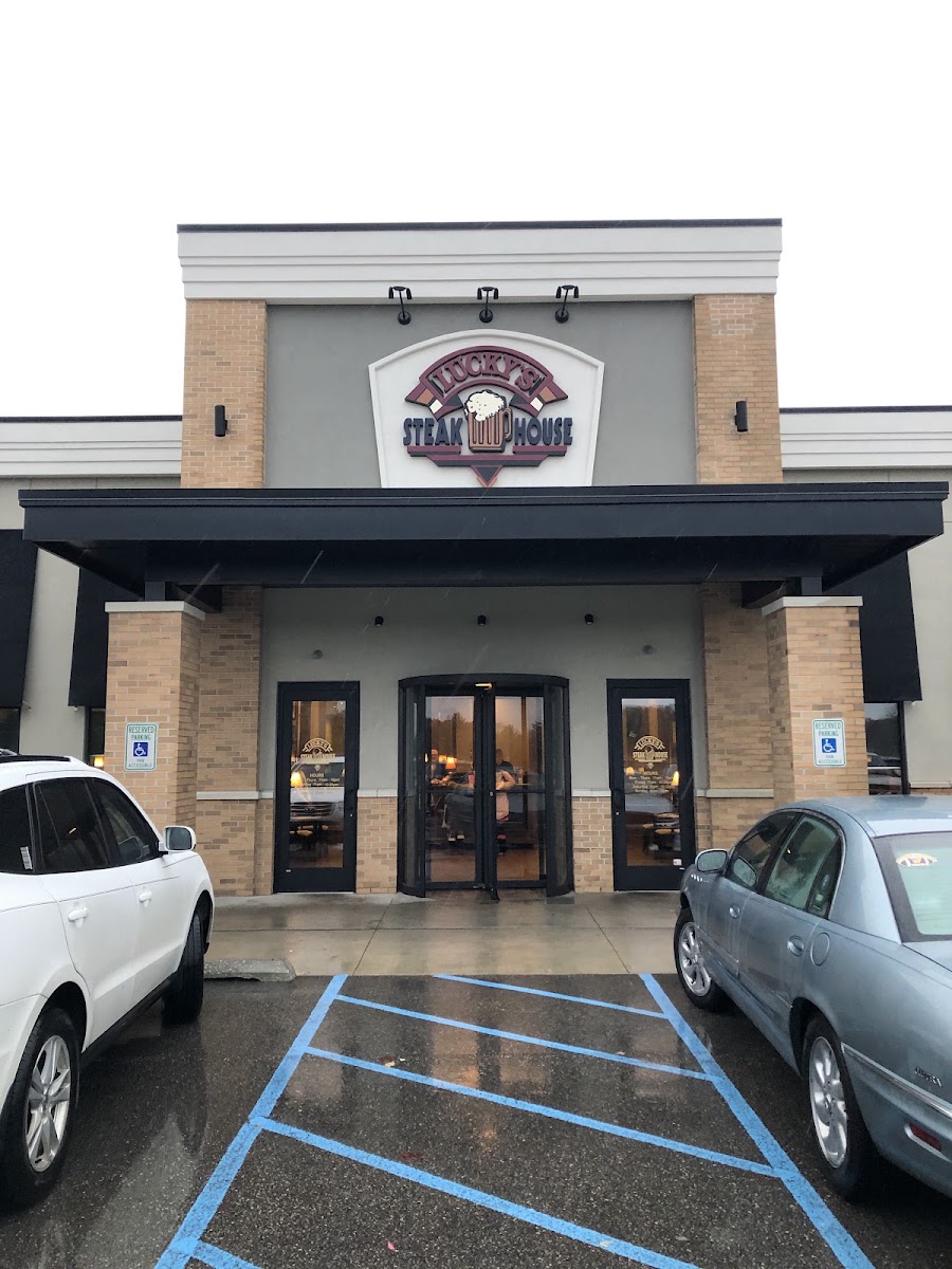Lucky's Steakhouse