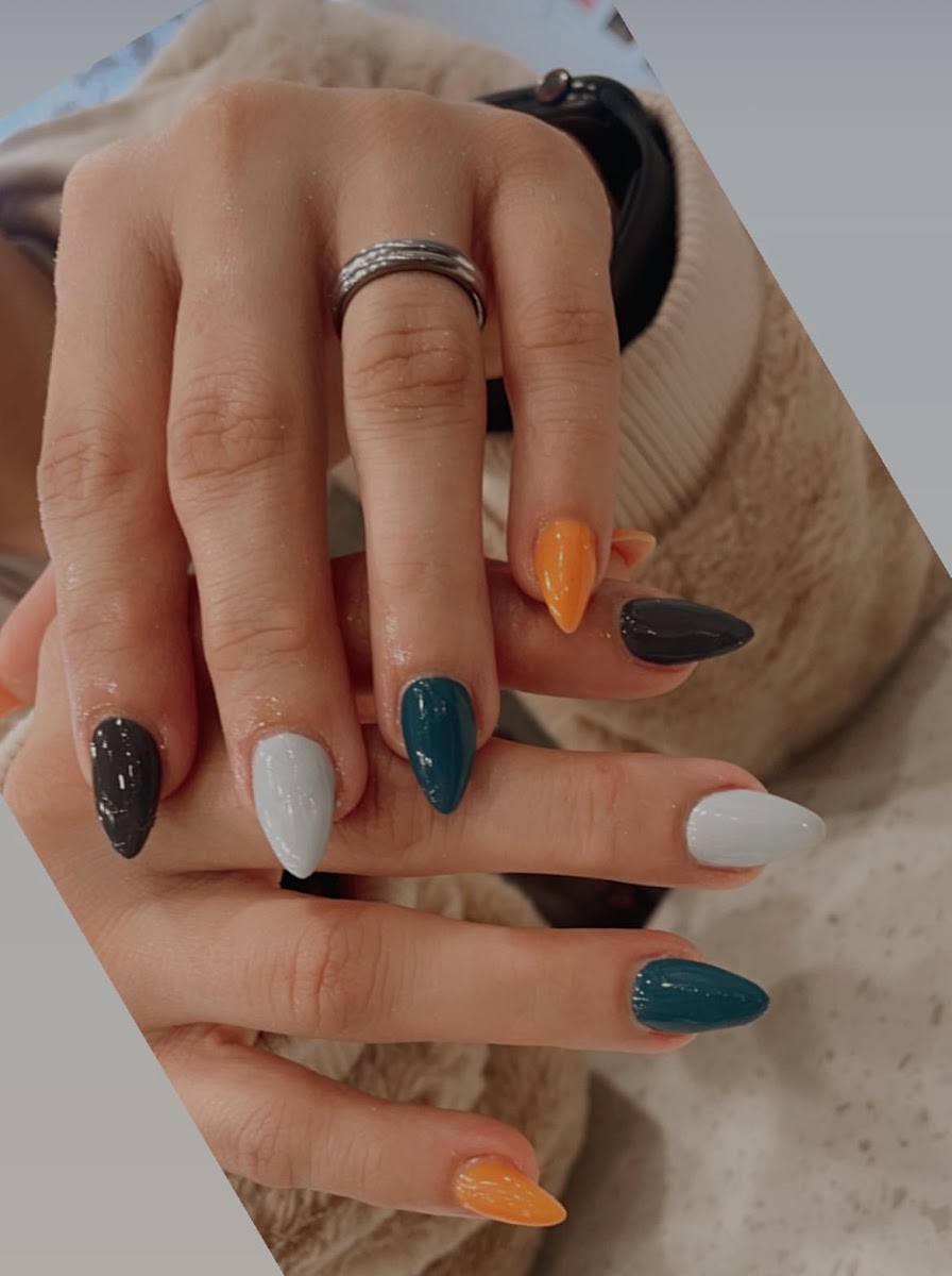 Luxury Nail Lounge