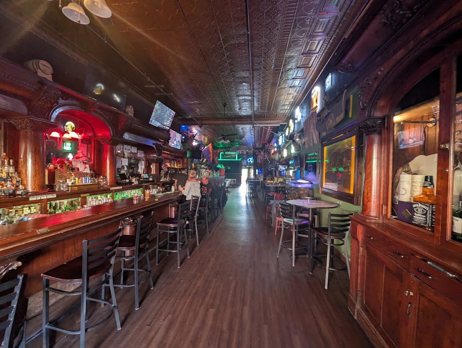 Lyzzard's Lounge