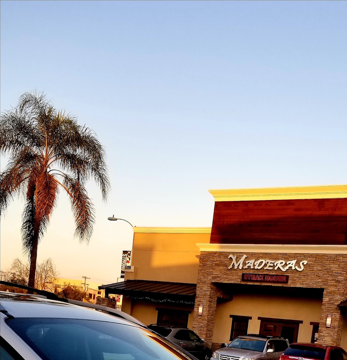 Maderas Steak & Ribs