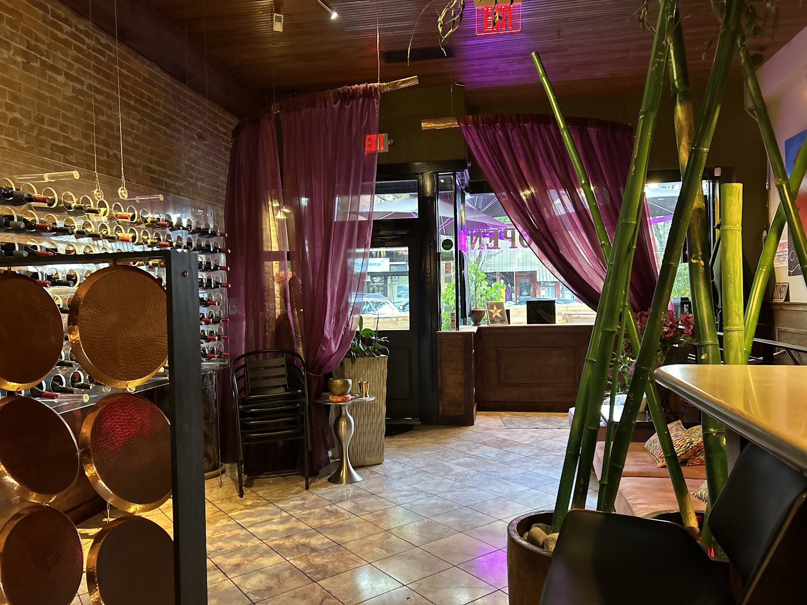 Magenta Restaurant