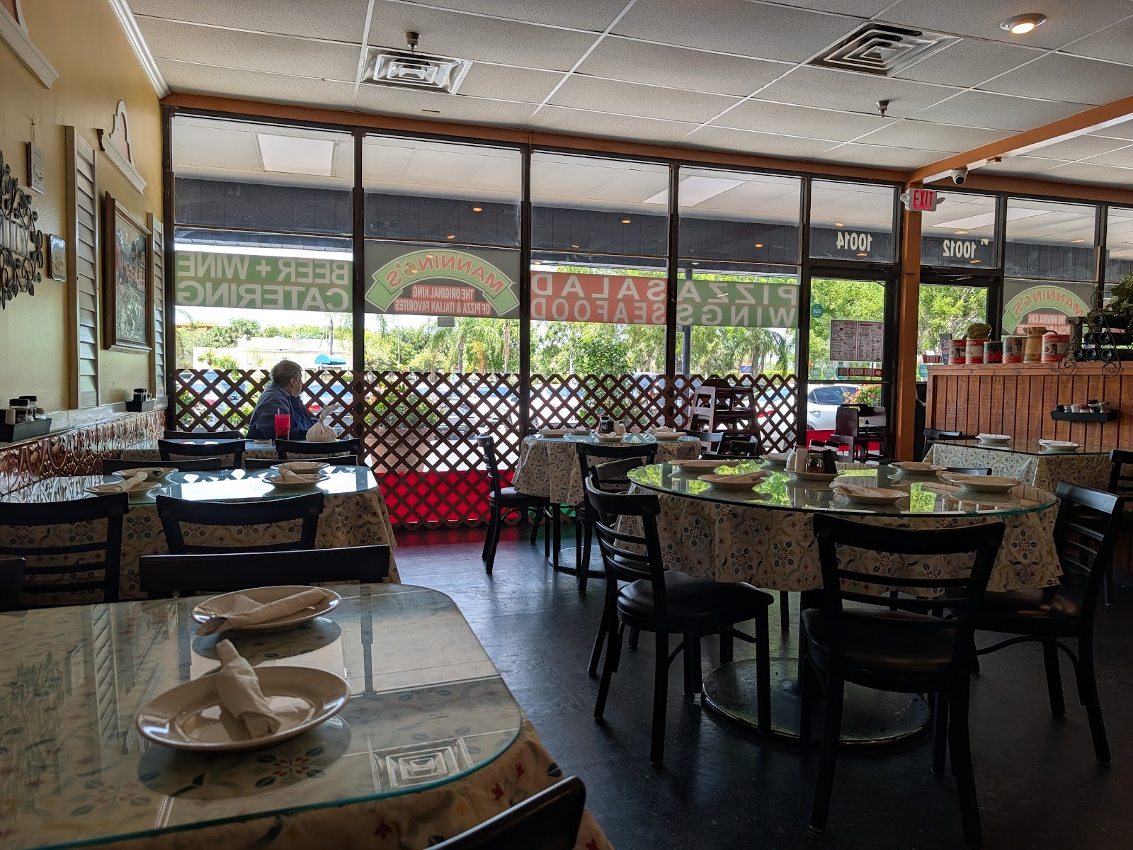 Mannino's Italian Restaurant and Pizzeria