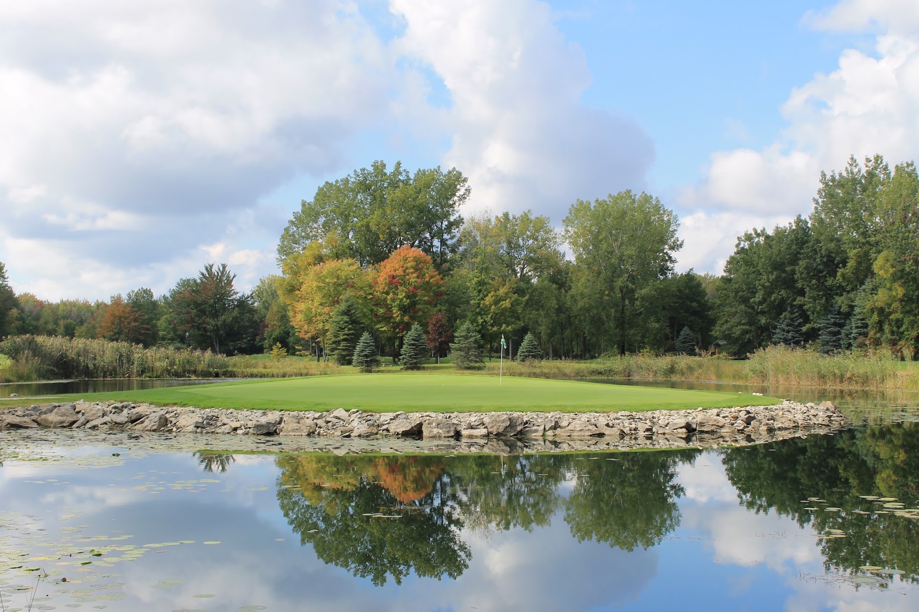 Maple Leaf Golf Course