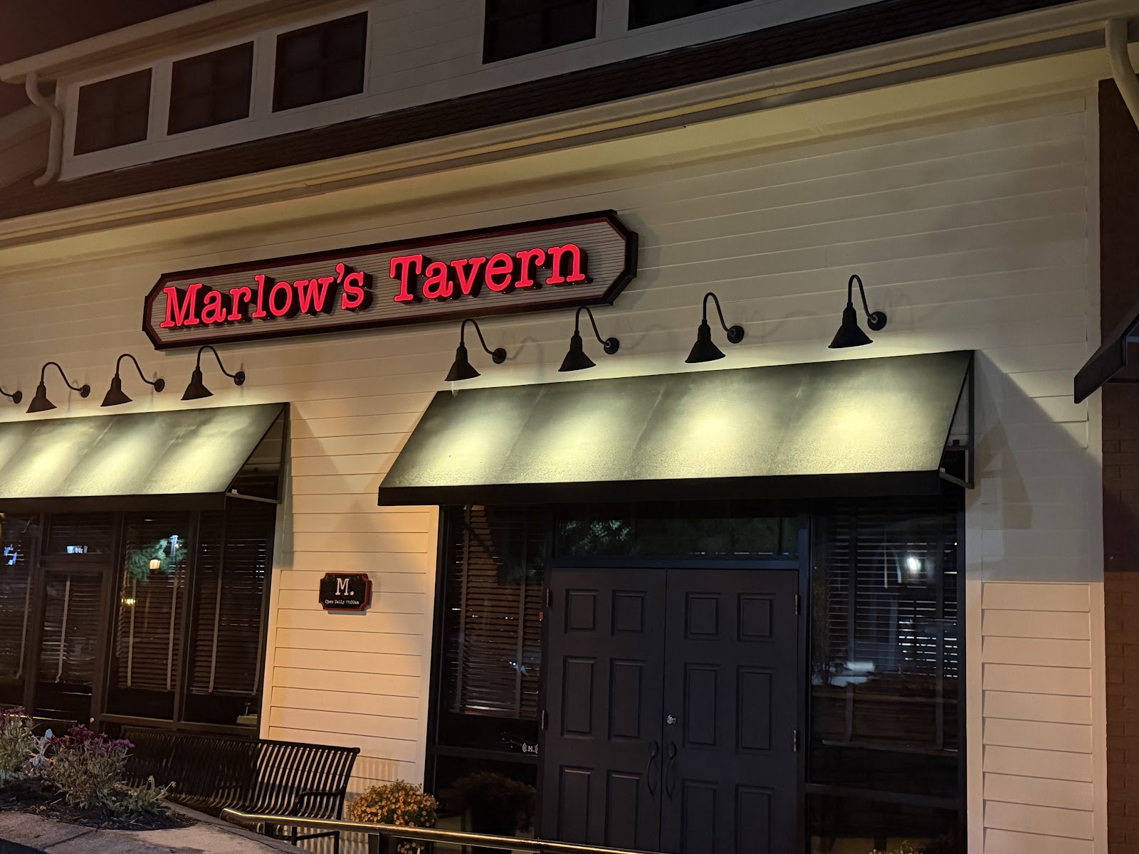 Marlow's Tavern