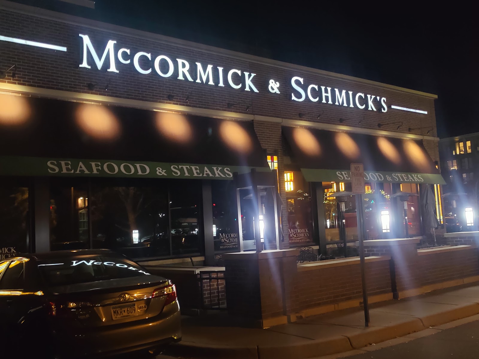 McCormick & Schmick's Seafood & Steaks