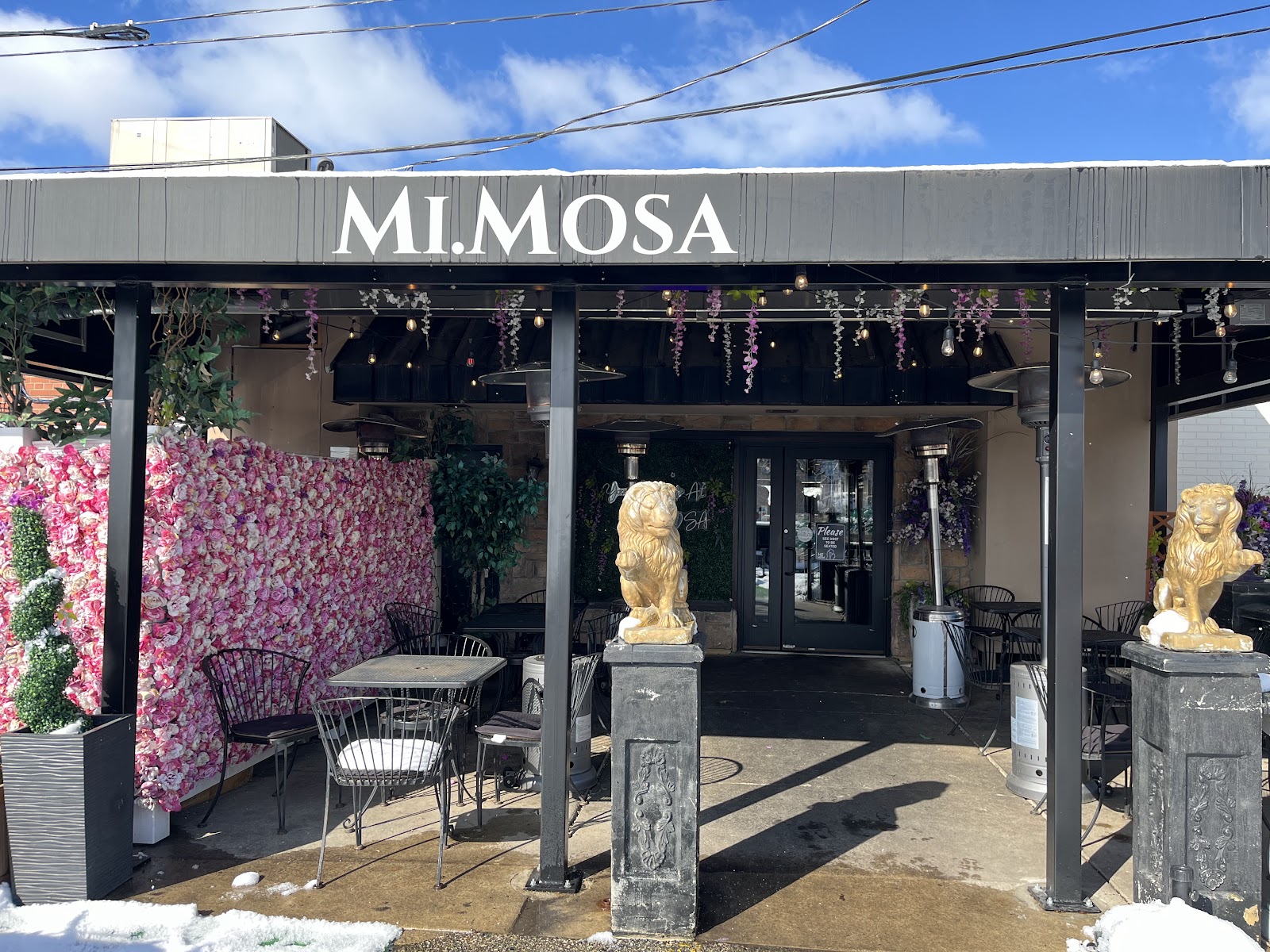 MI.MOSA eats & drinks