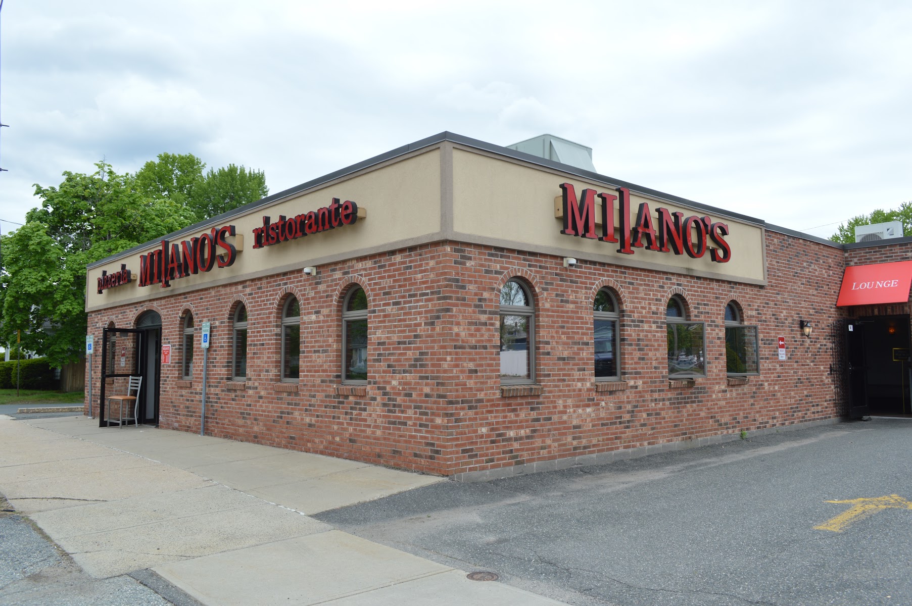 Milano's Pizzaria & Restaurant