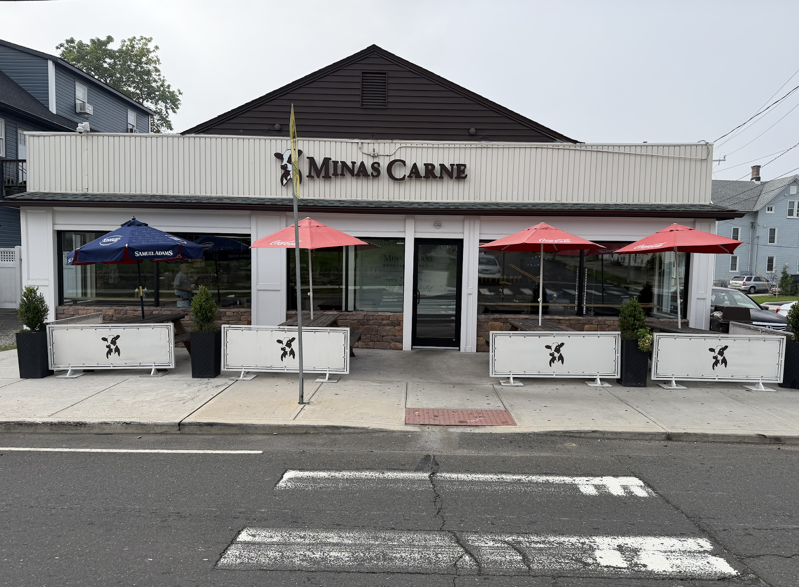 Minas Carne & Deli