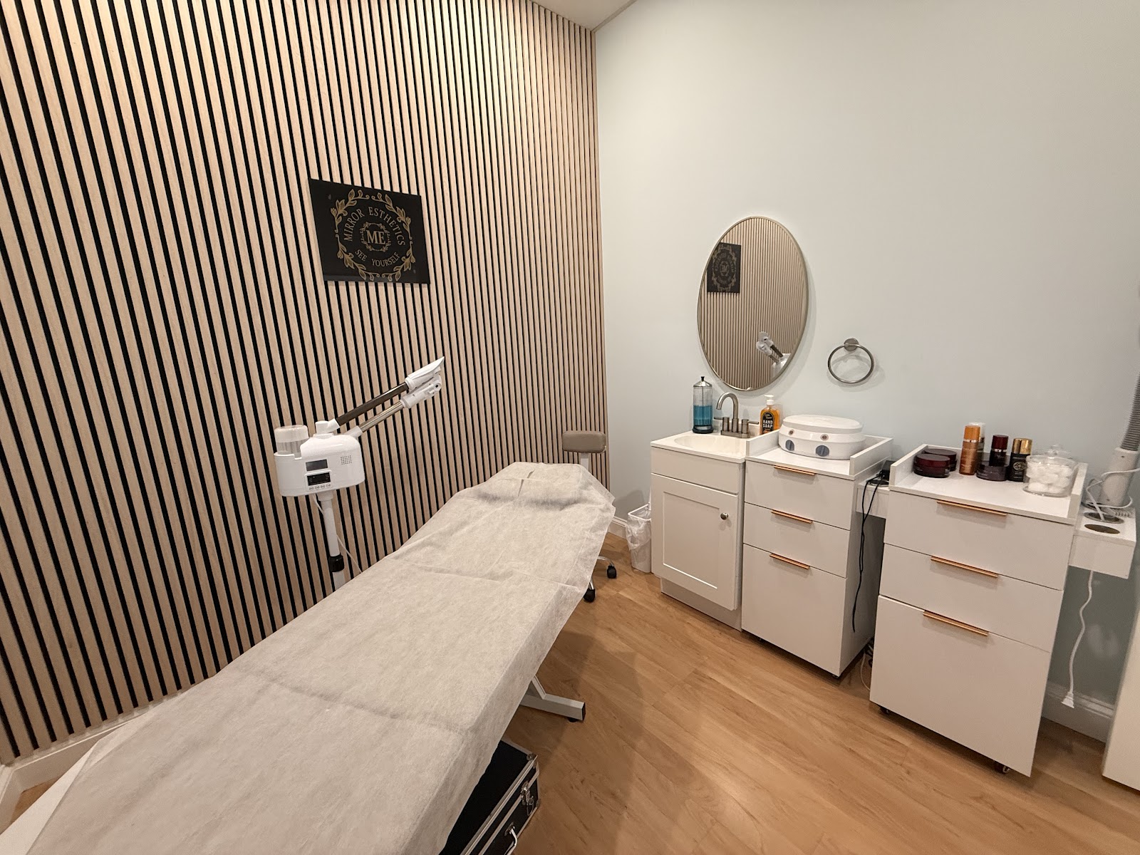 Mirror Esthetics Day Spa