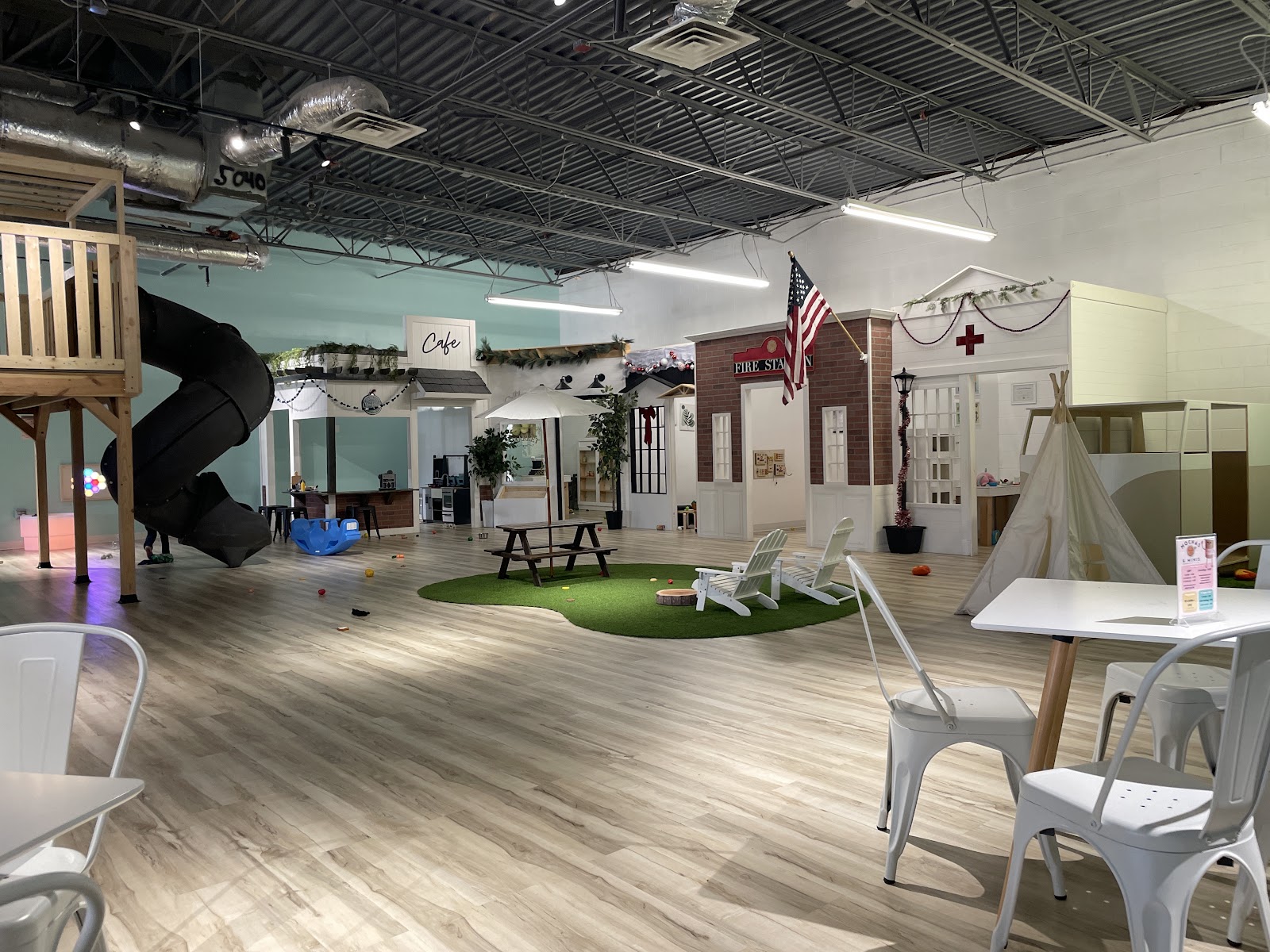 Mochas & Minis Indoor Play & Cafe