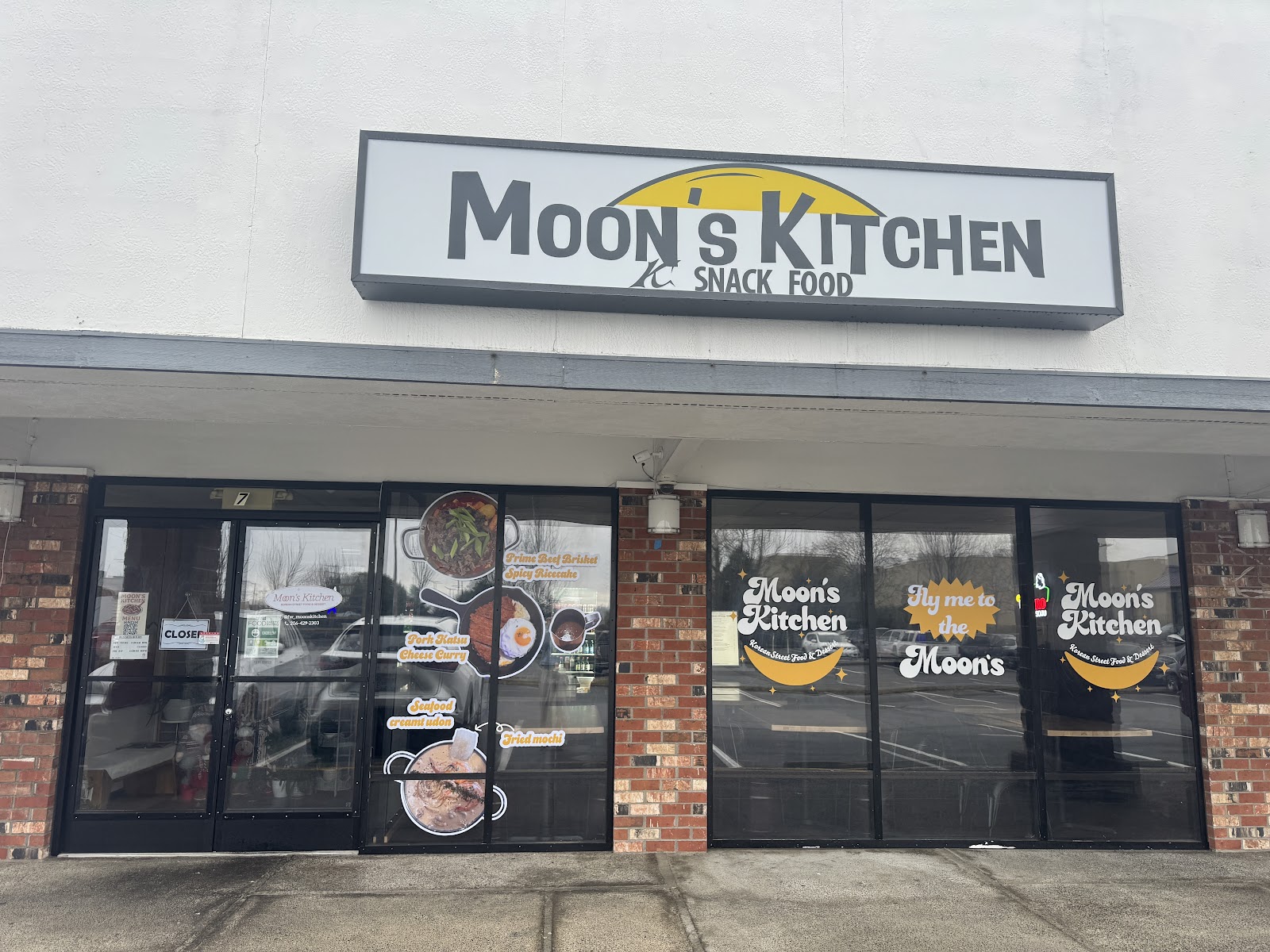 Moon's Kitchen: Korean Street Food & Dessert