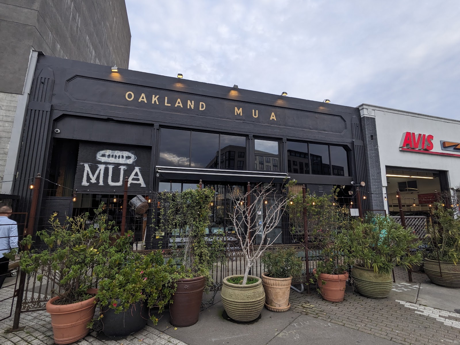 Mua