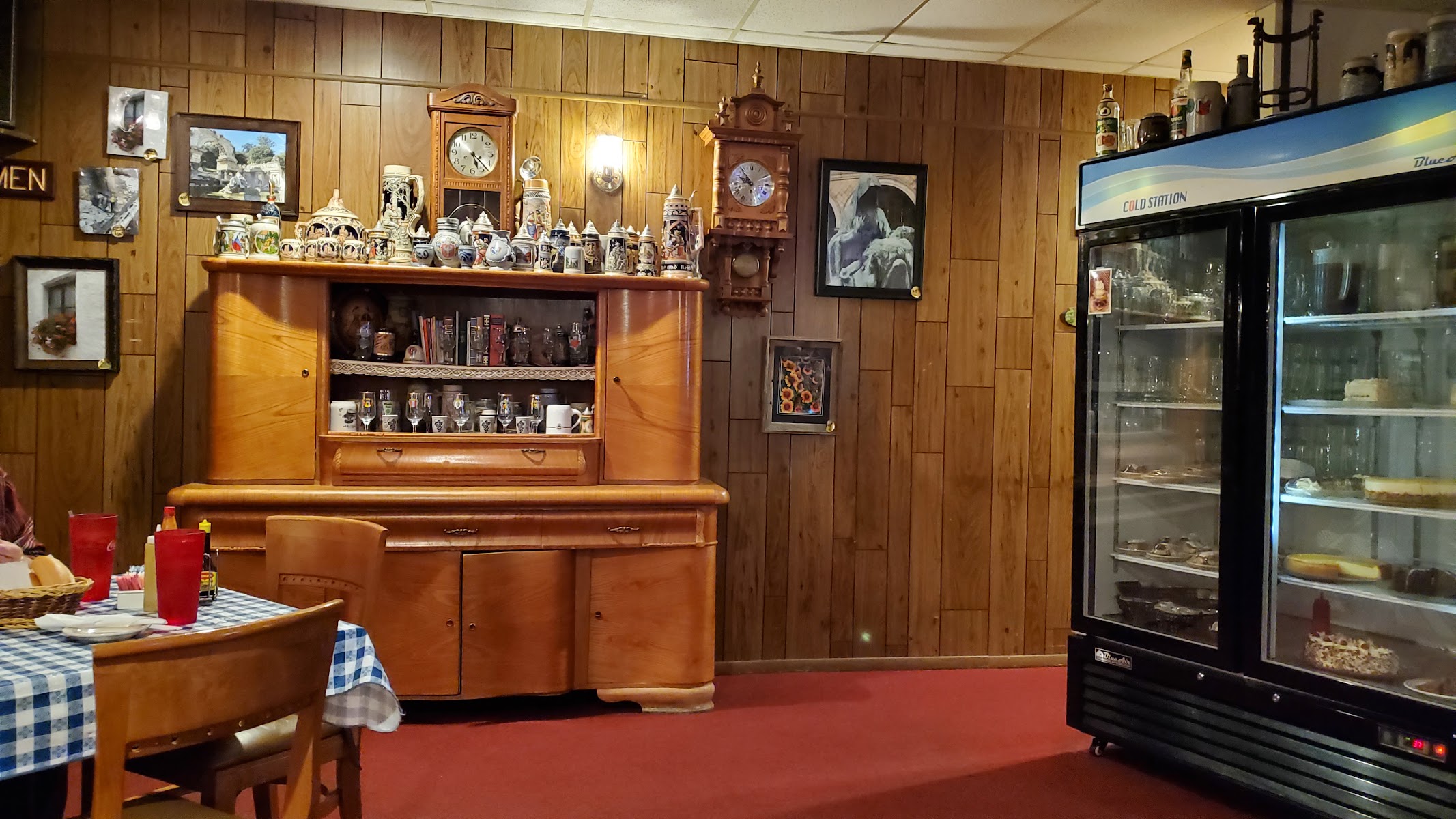 Mutti's German Restaurant.