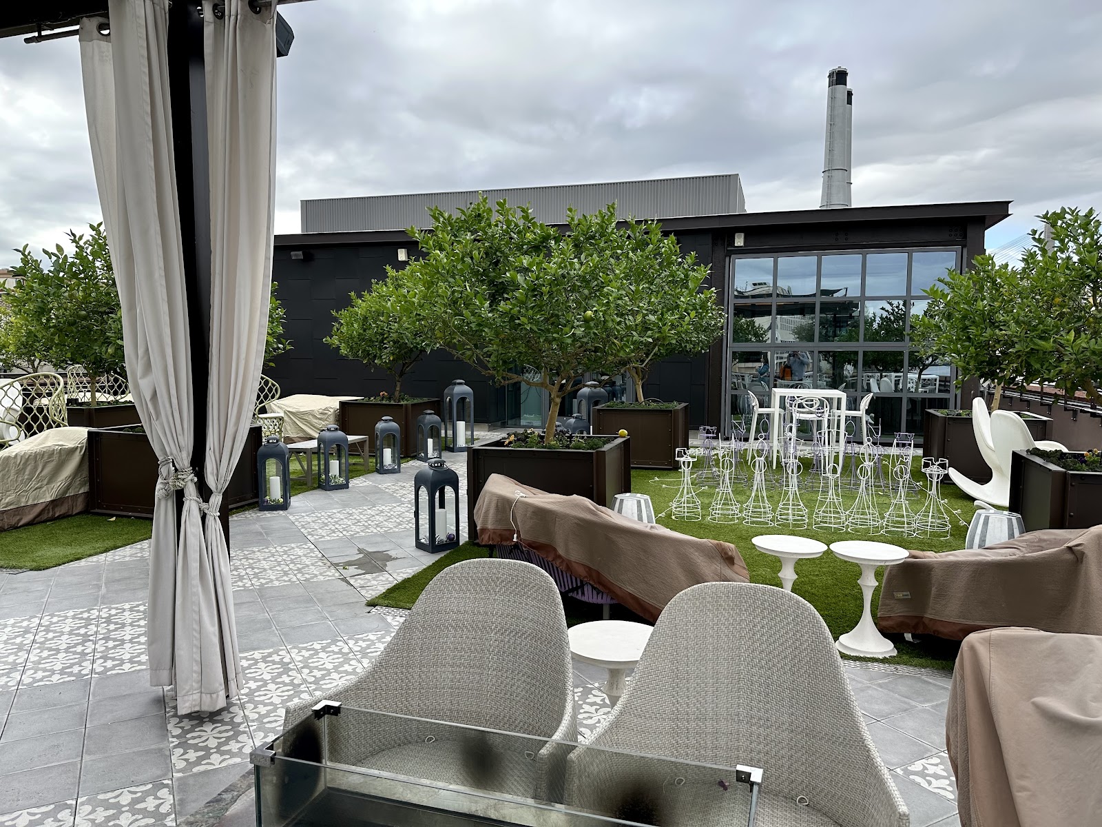 Myrtle & Rose Rooftop Bar
