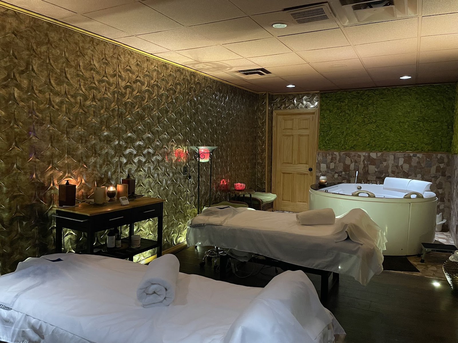 New Place Organic Day Spa Head Spa & Couples Massage