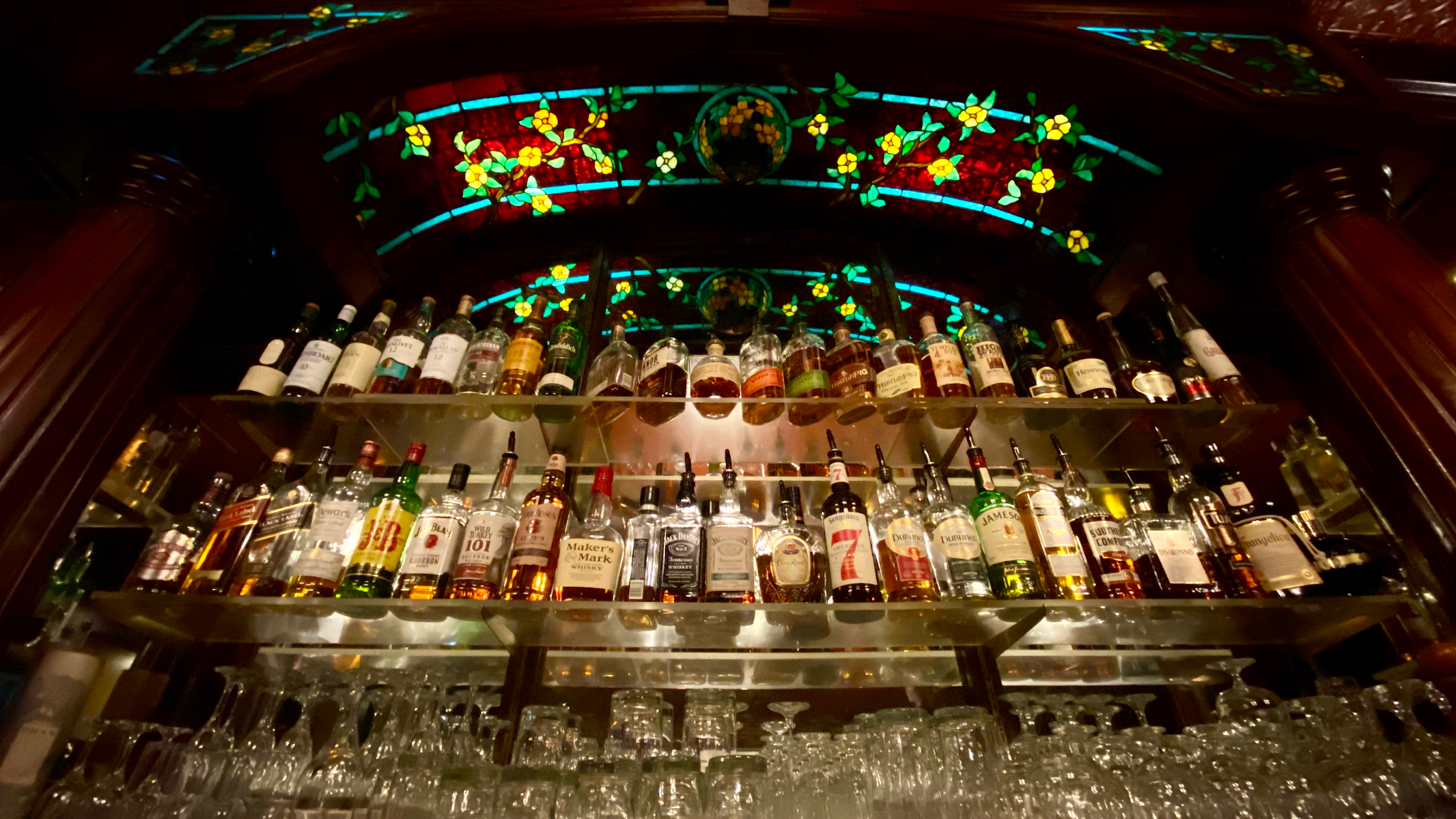 Nic's Italian Steak & Crab House