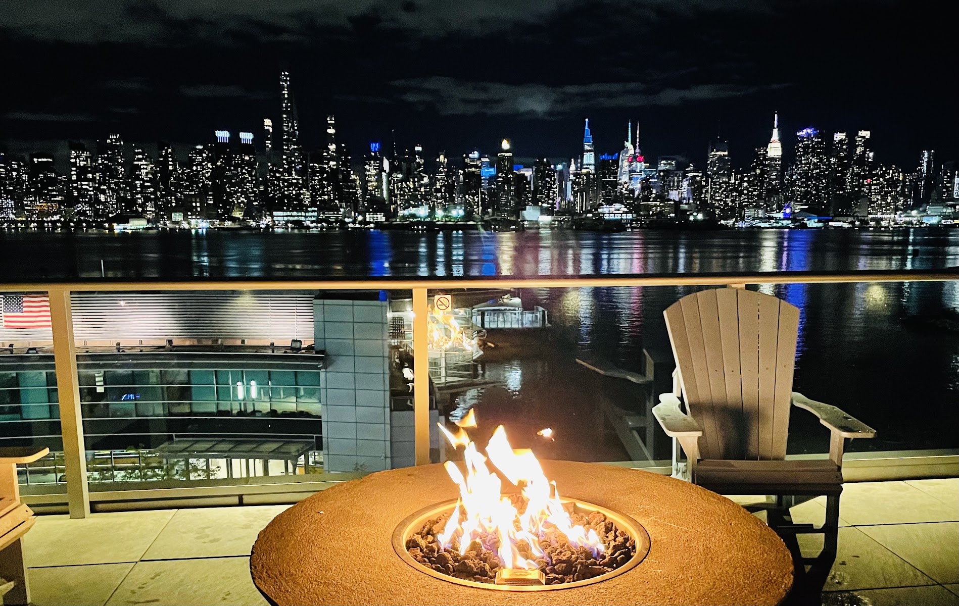 NoHu Rooftop Bar & Restaurant