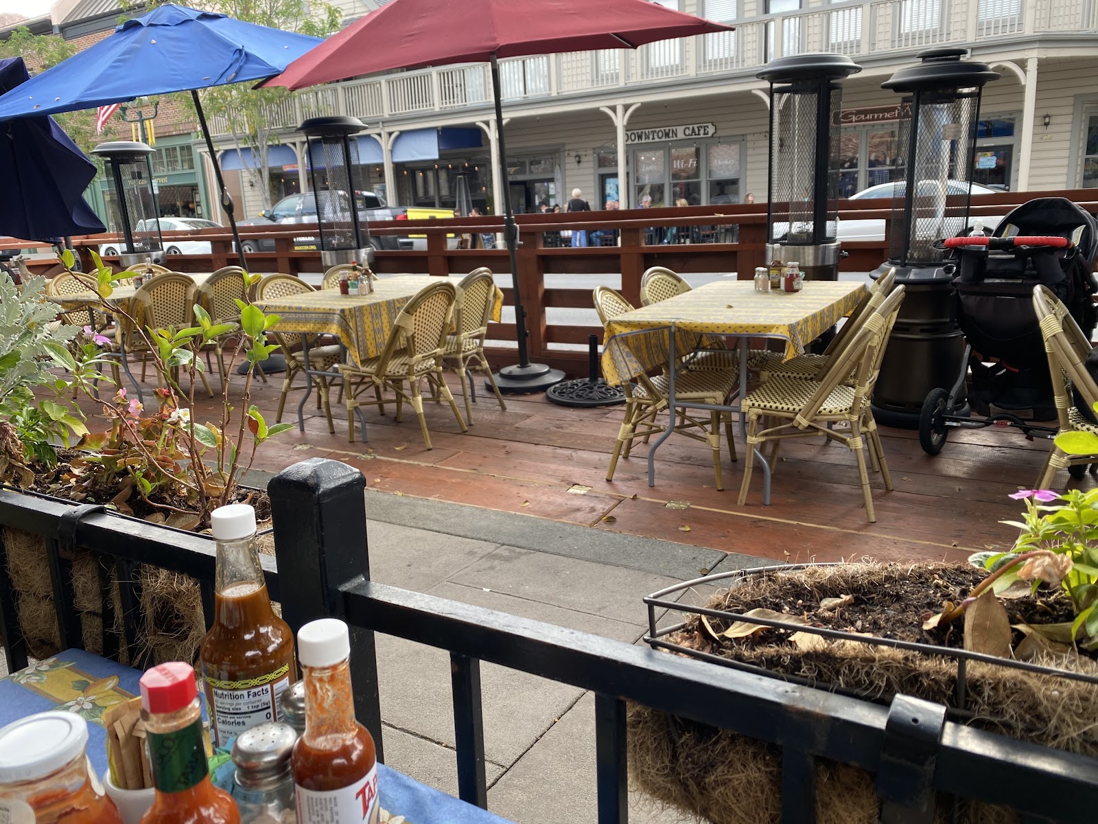 Nonni's Bistro