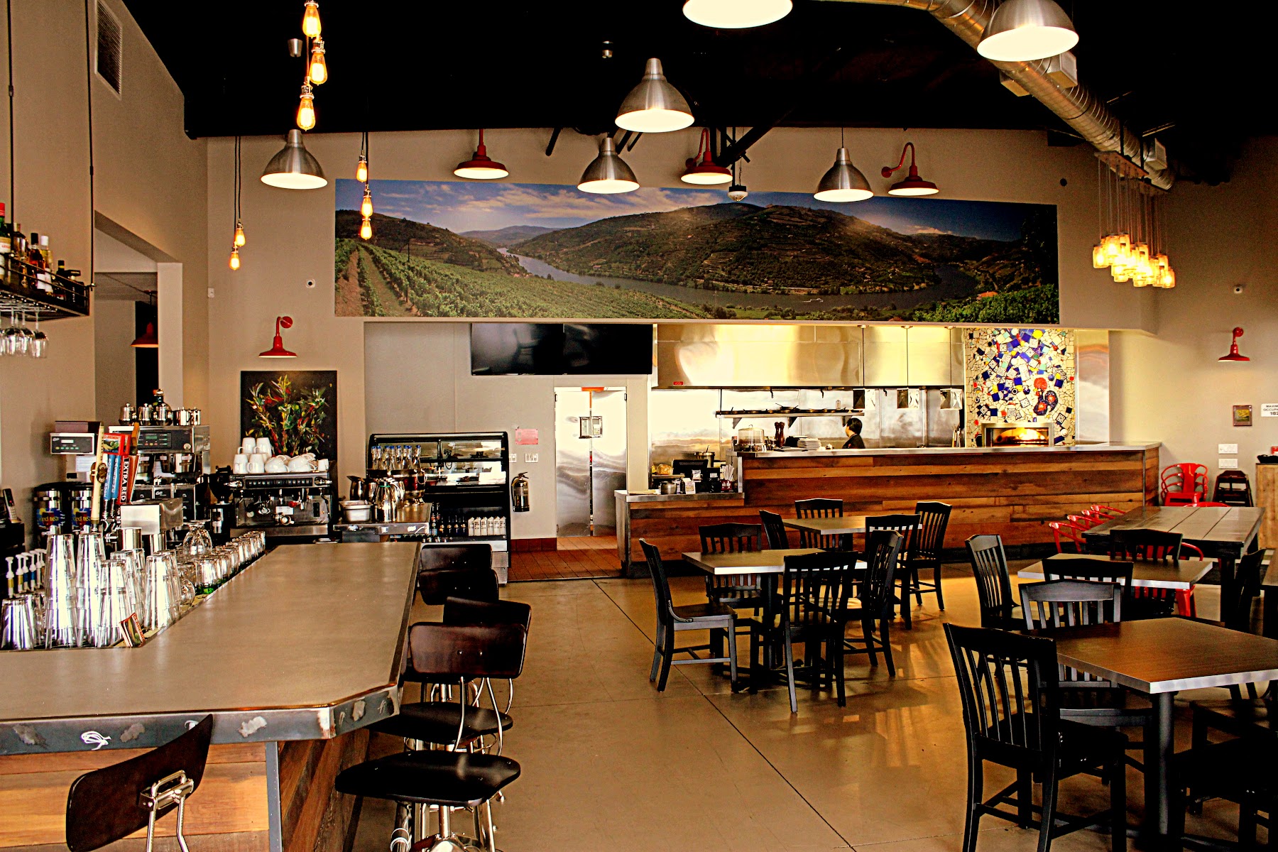 Nuno's Bistro & Bar