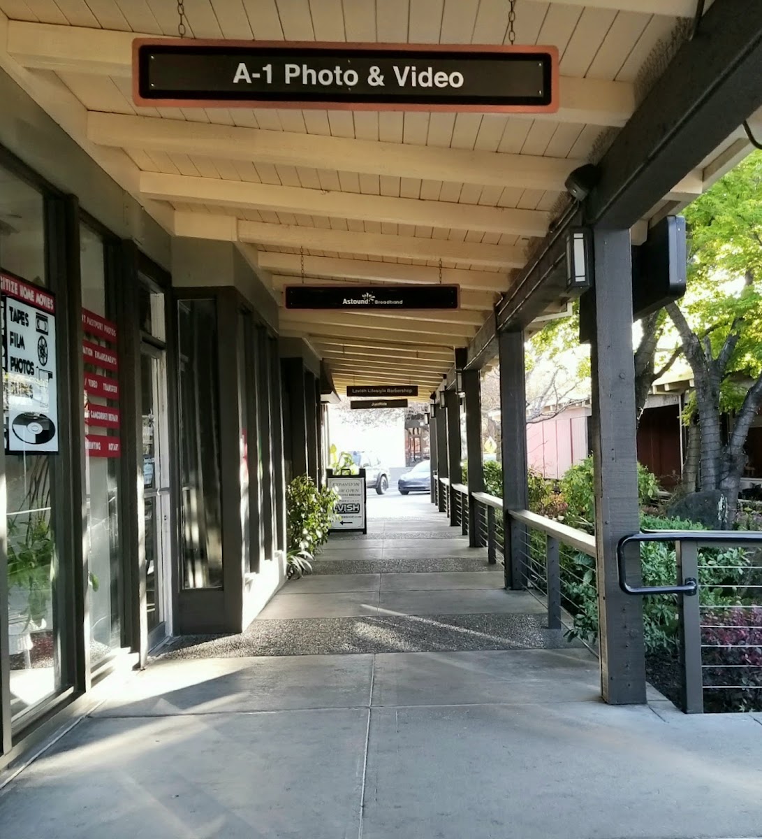 Oak Grove Plaza