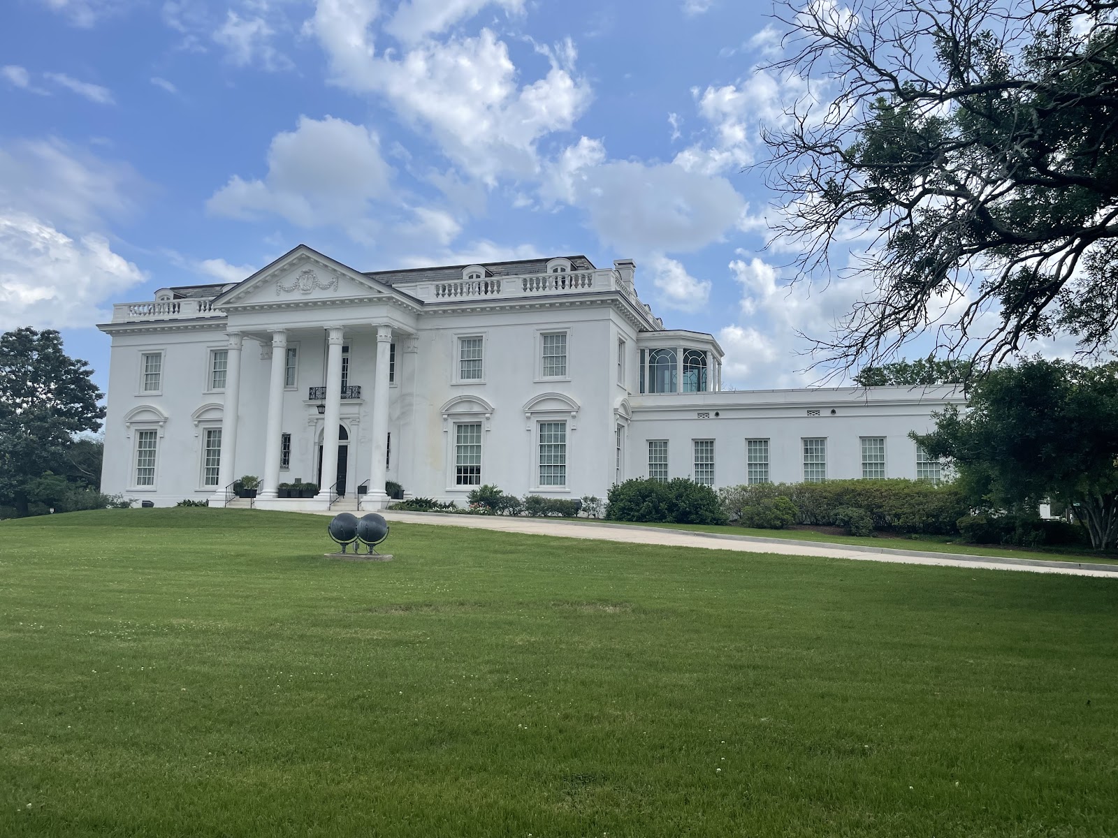 Old Governor's Mansion