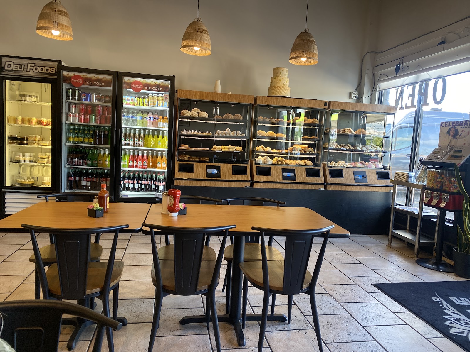 ORALE Tacos & Bakery