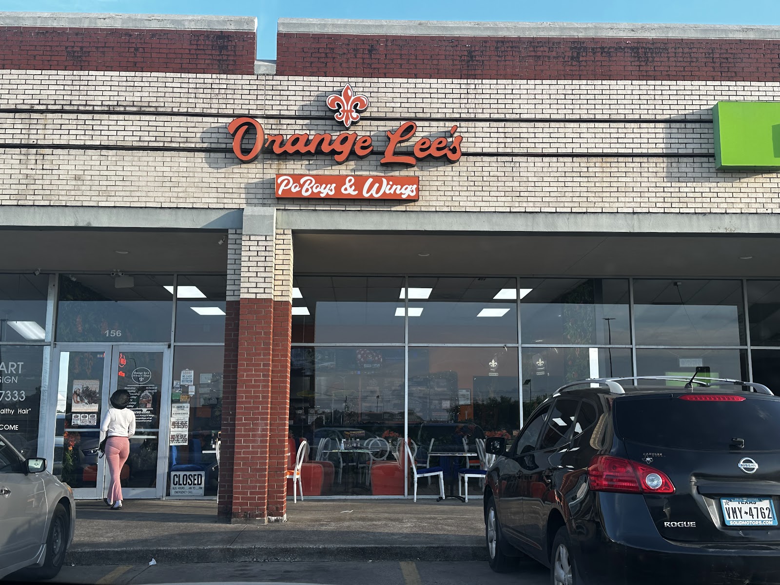 Orange Lee’s PoBoys & Wings
