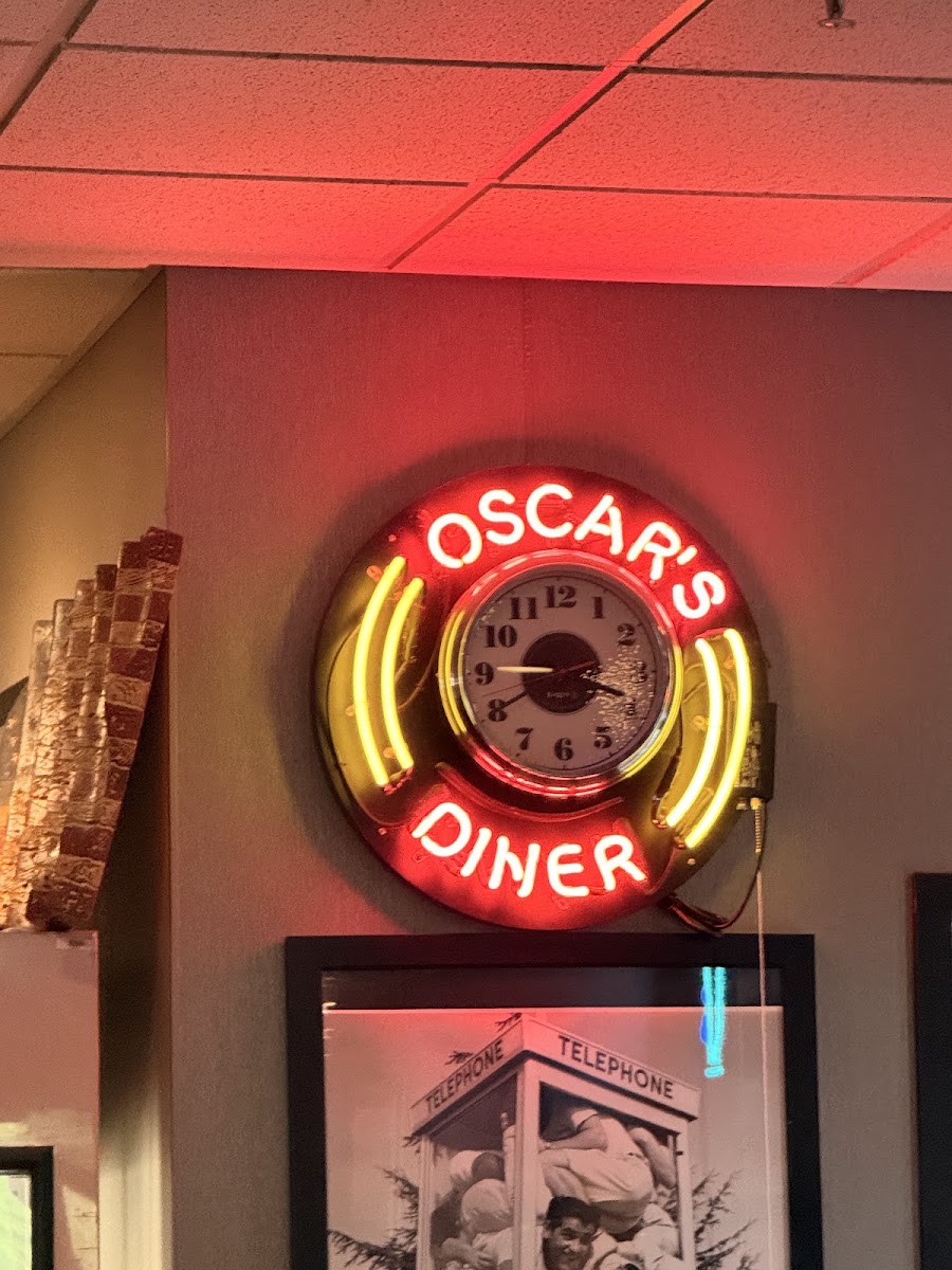 Oscar's Classic Diner